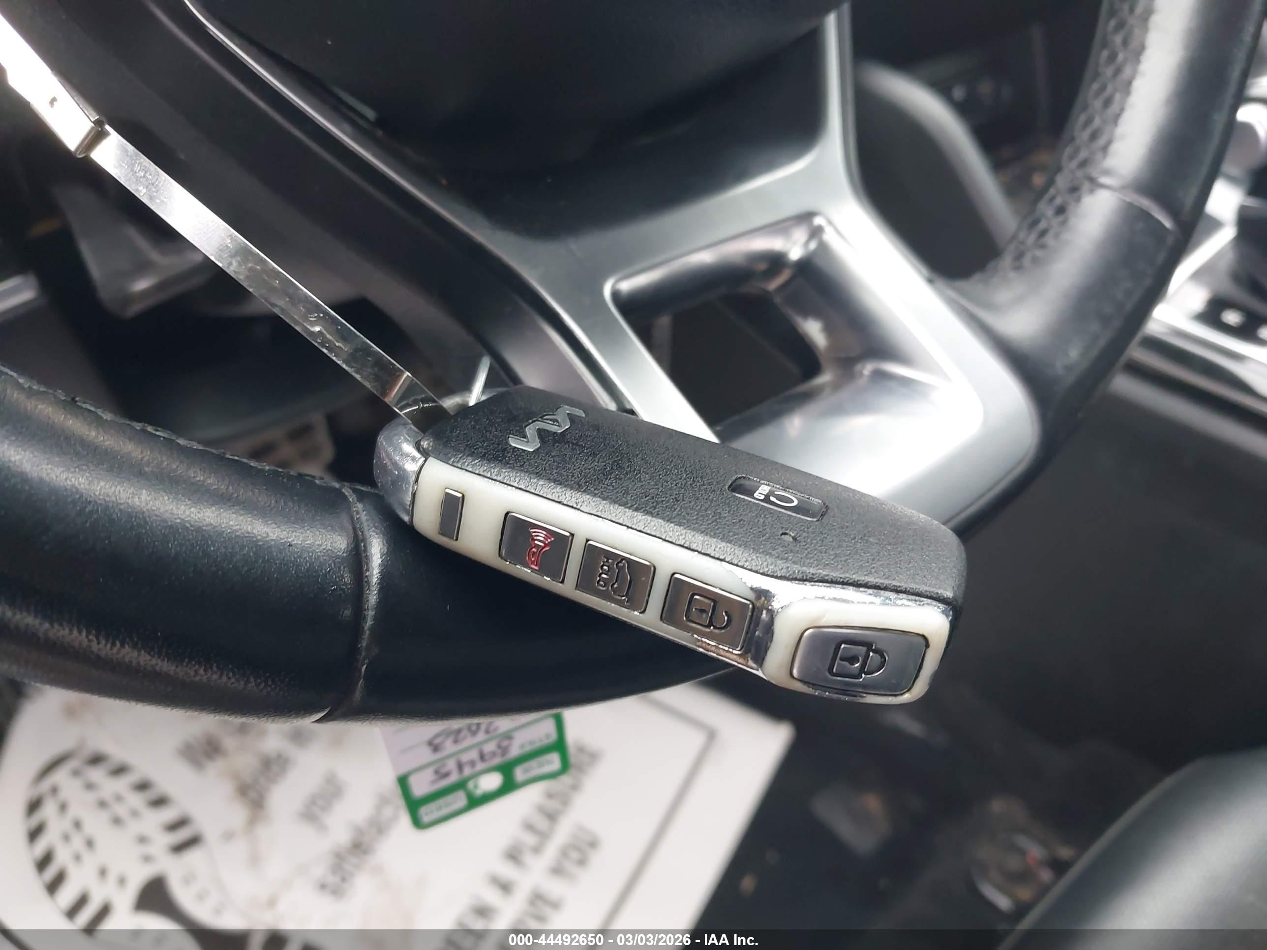 KIA SPORTAGE image 11