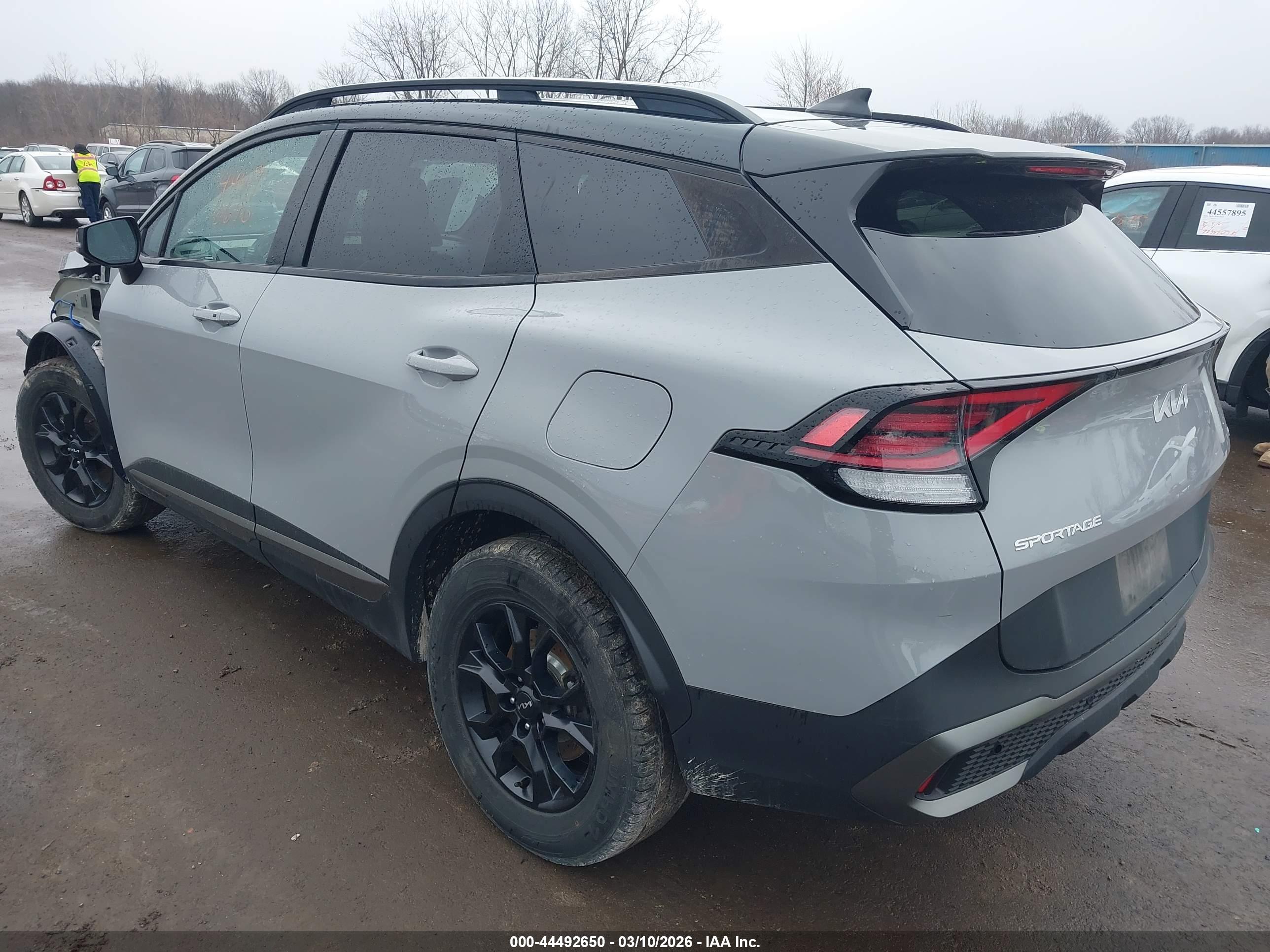 KIA SPORTAGE image 3
