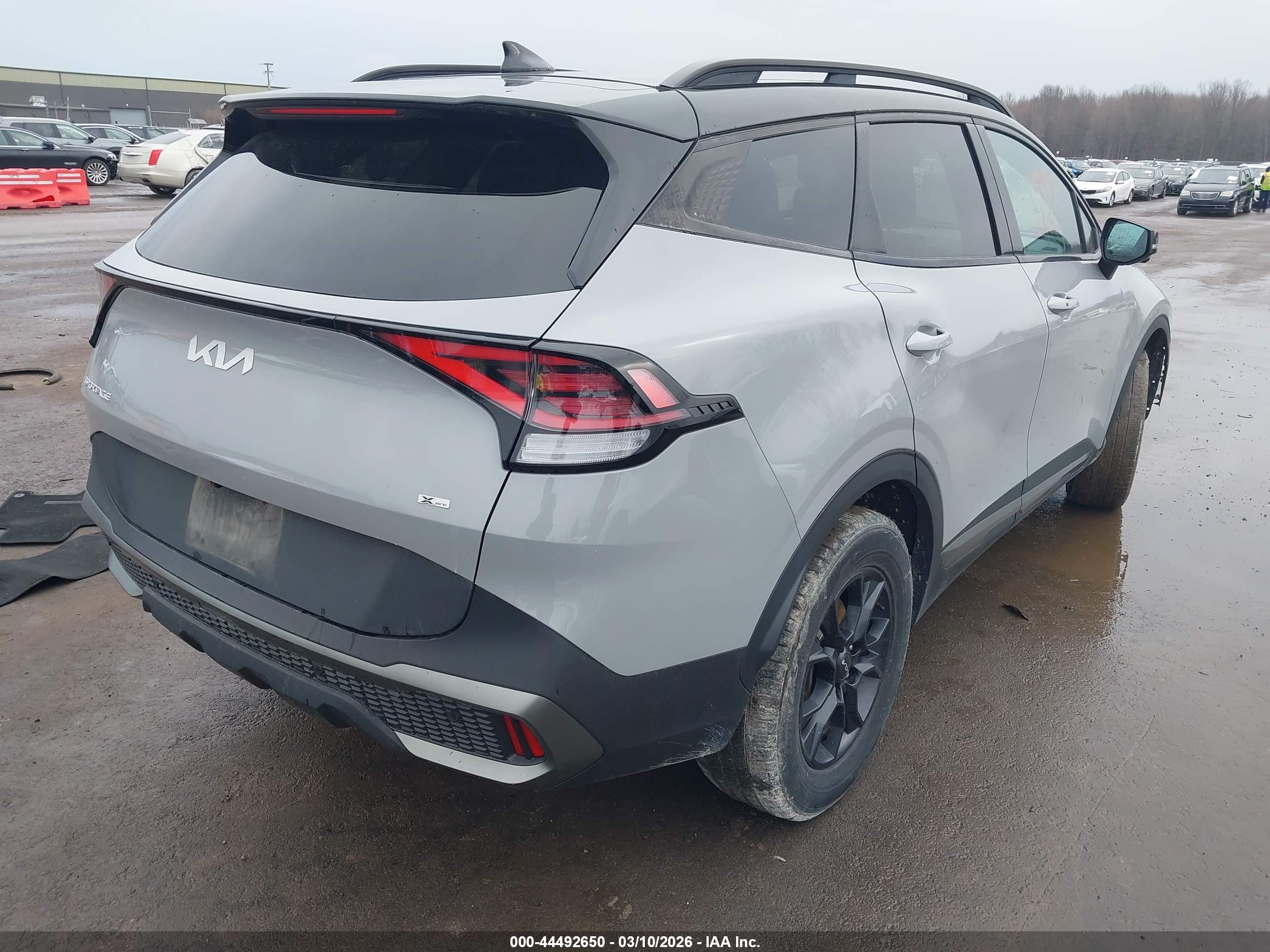 KIA SPORTAGE image 4