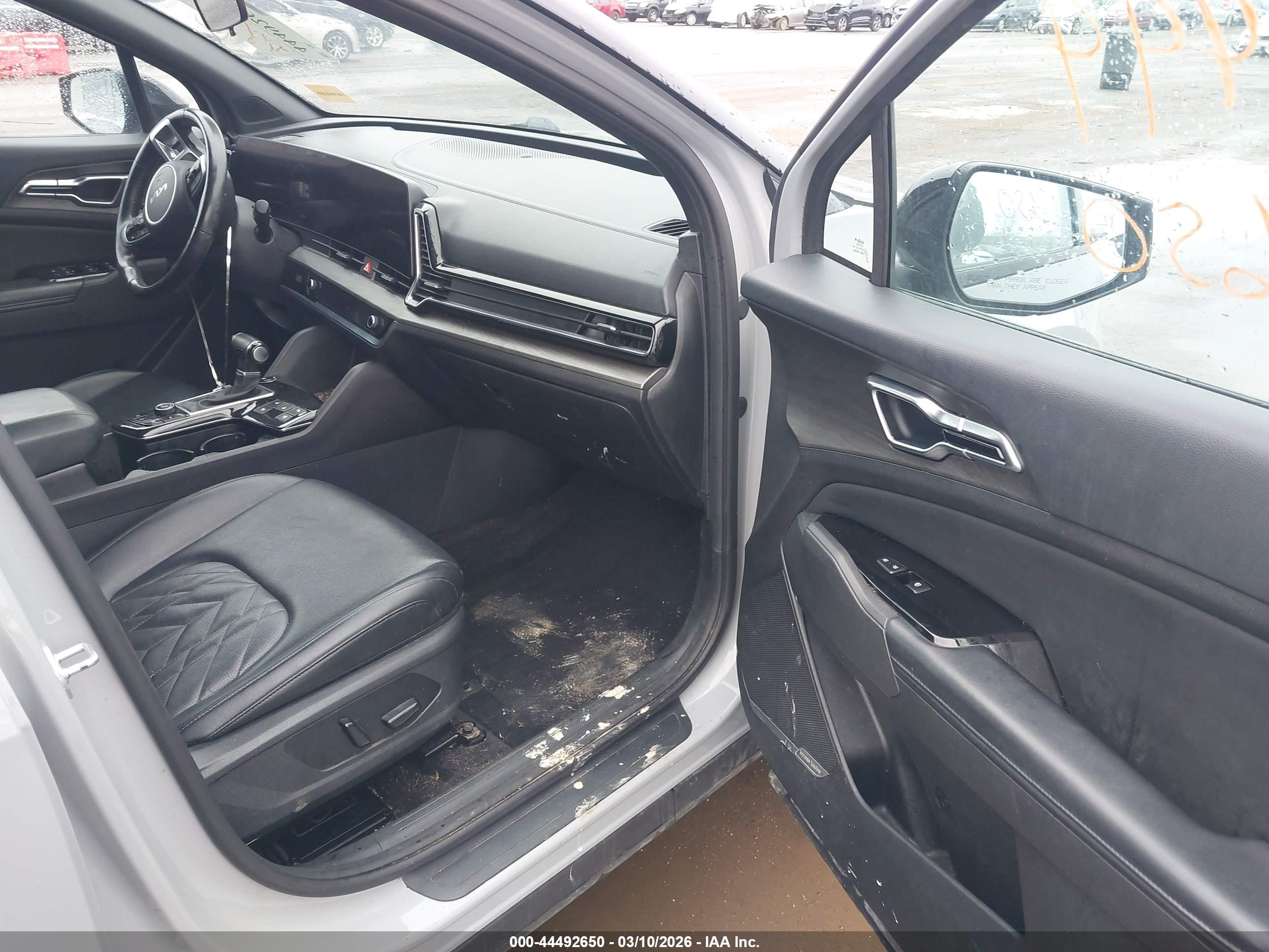 KIA SPORTAGE image 5