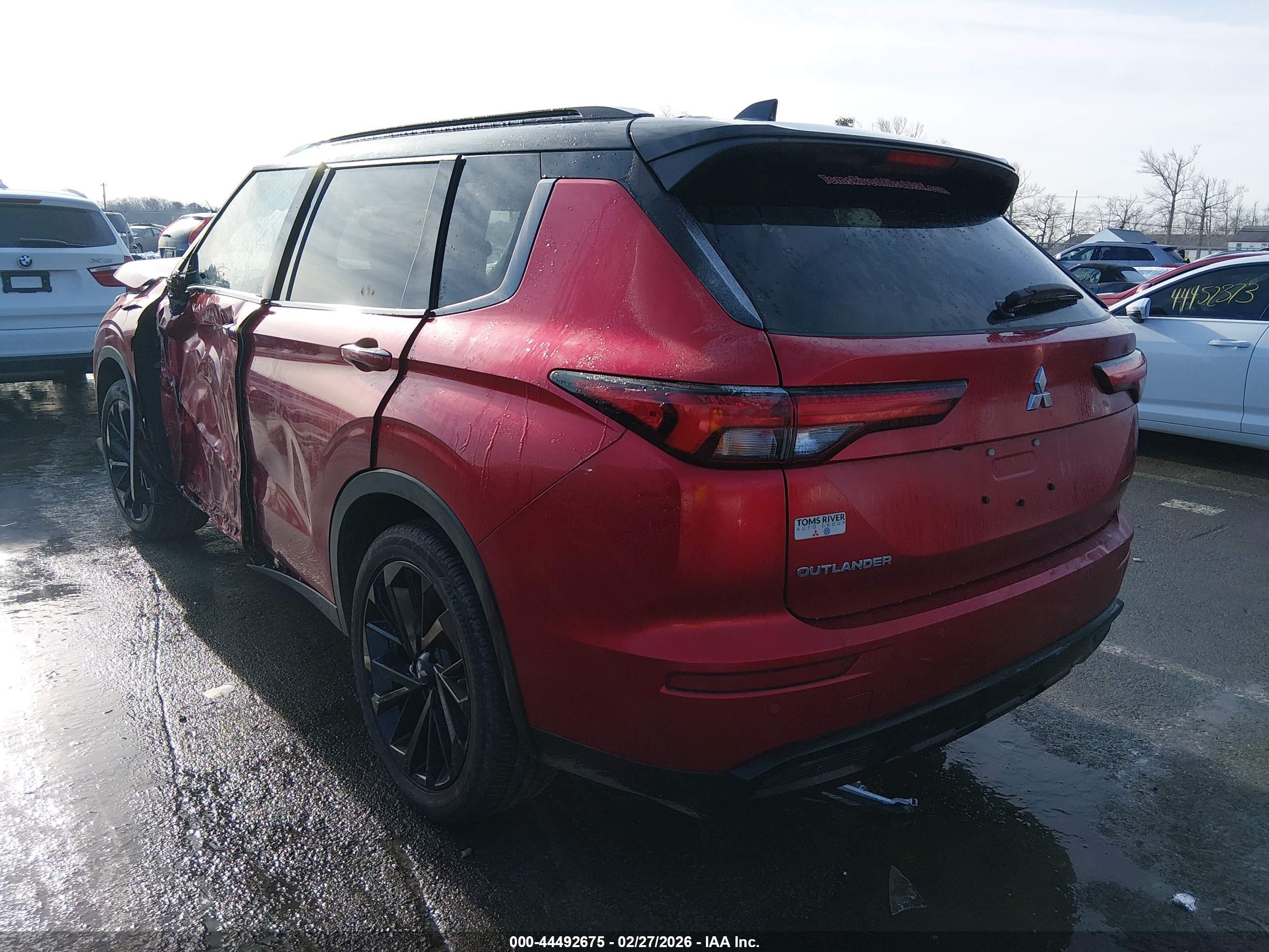 MITSUBISHI OUTLANDER image 3