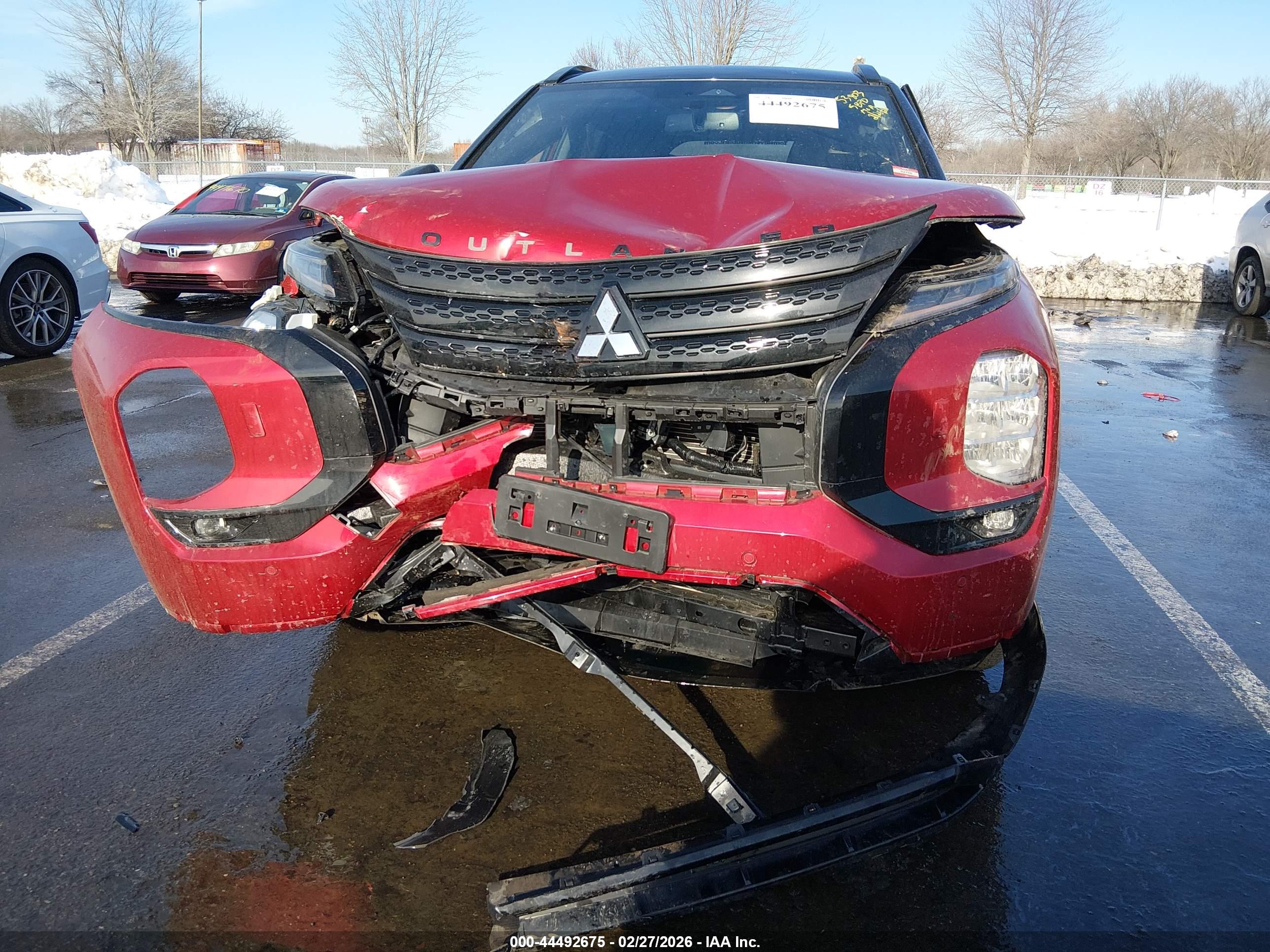 MITSUBISHI OUTLANDER image 6
