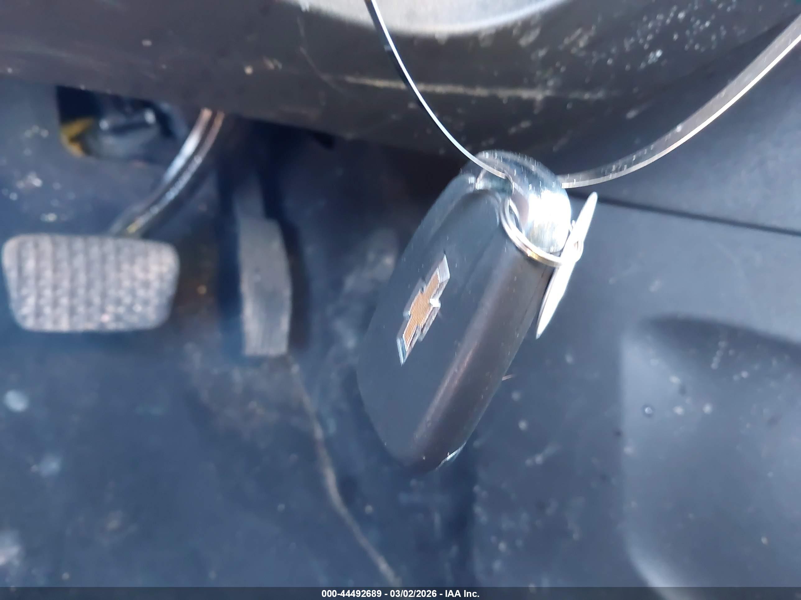 CHEVROLET EQUINOX image 11