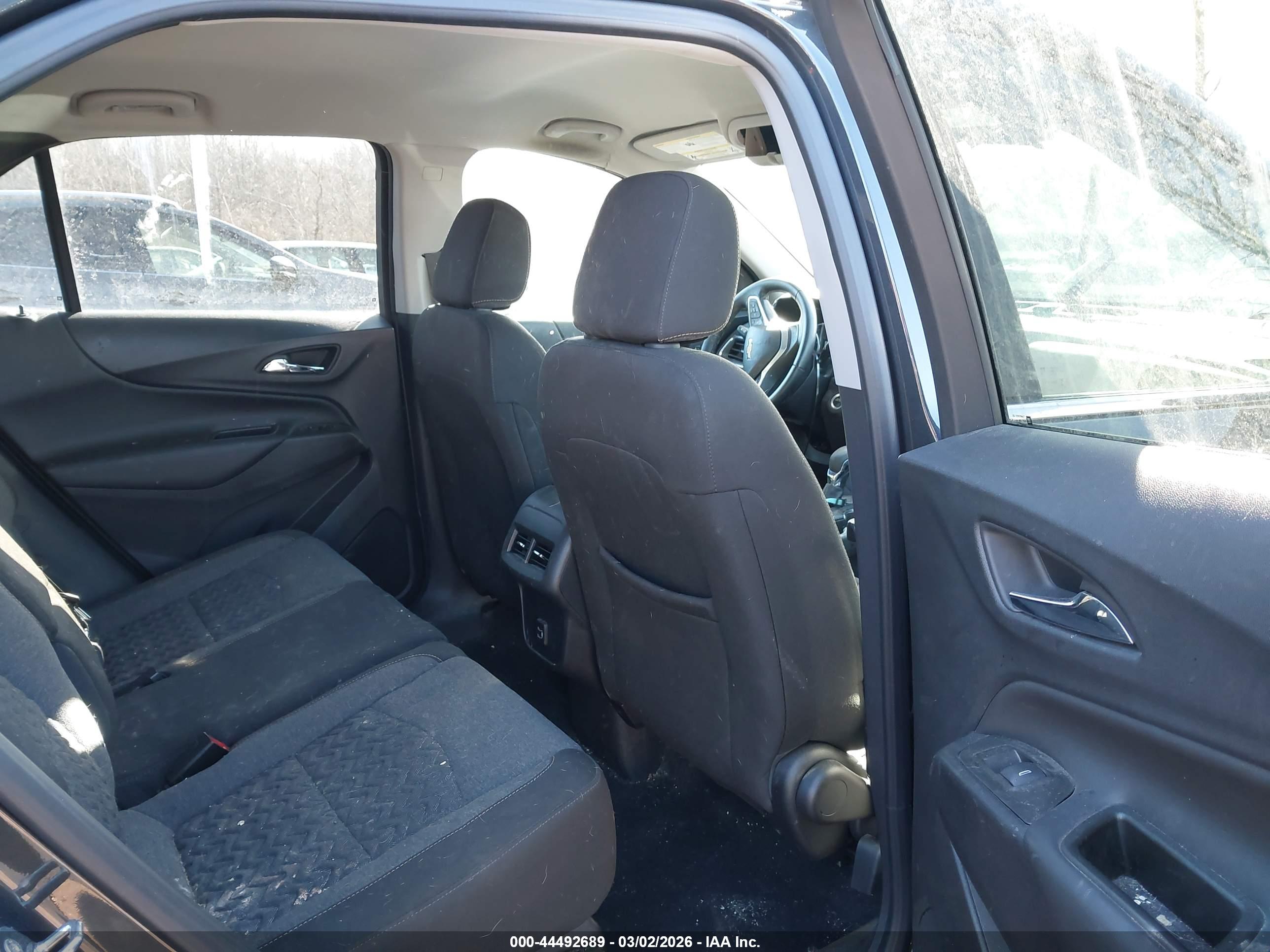 CHEVROLET EQUINOX image 8