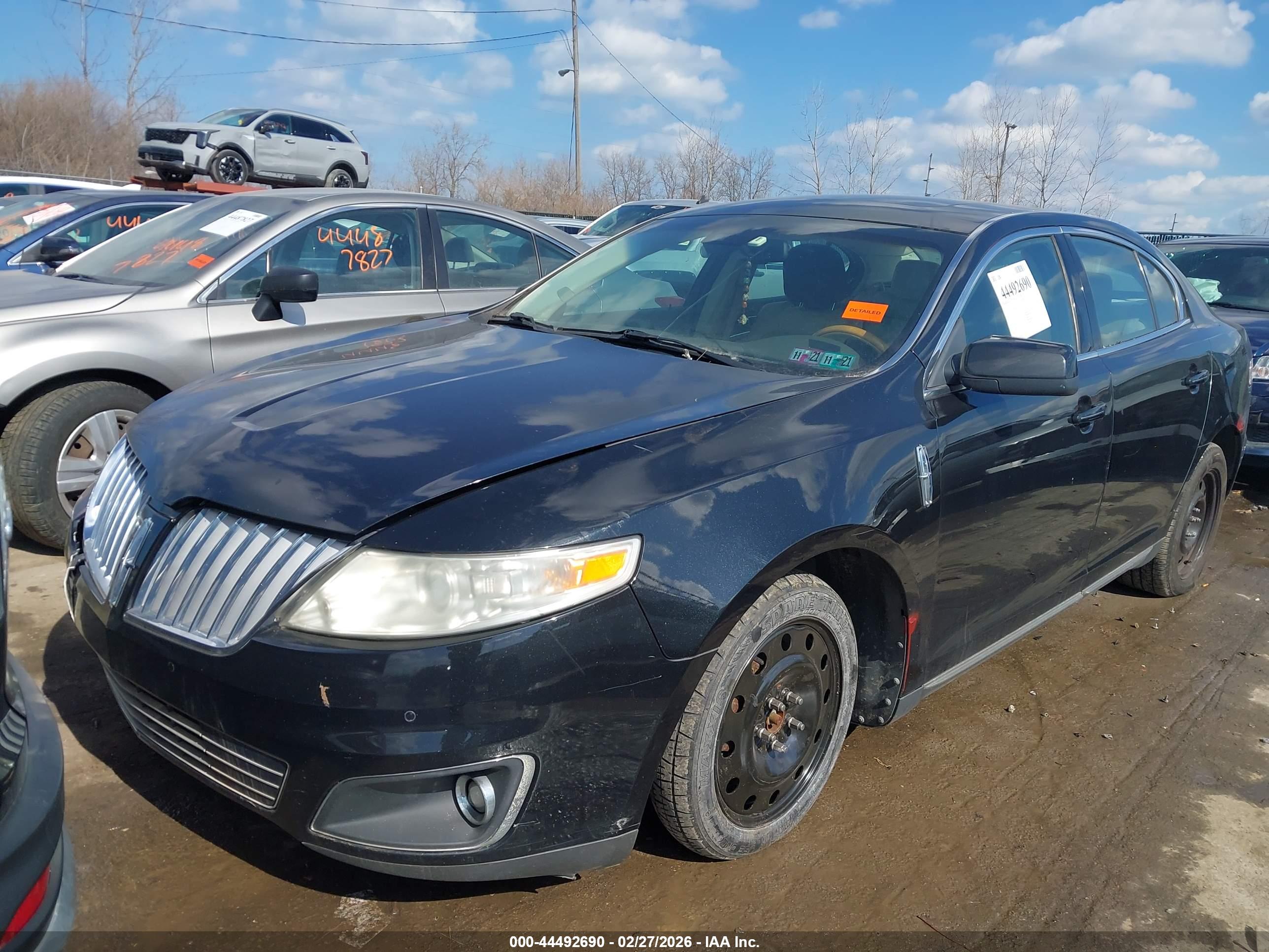 LINCOLN MKS image 2