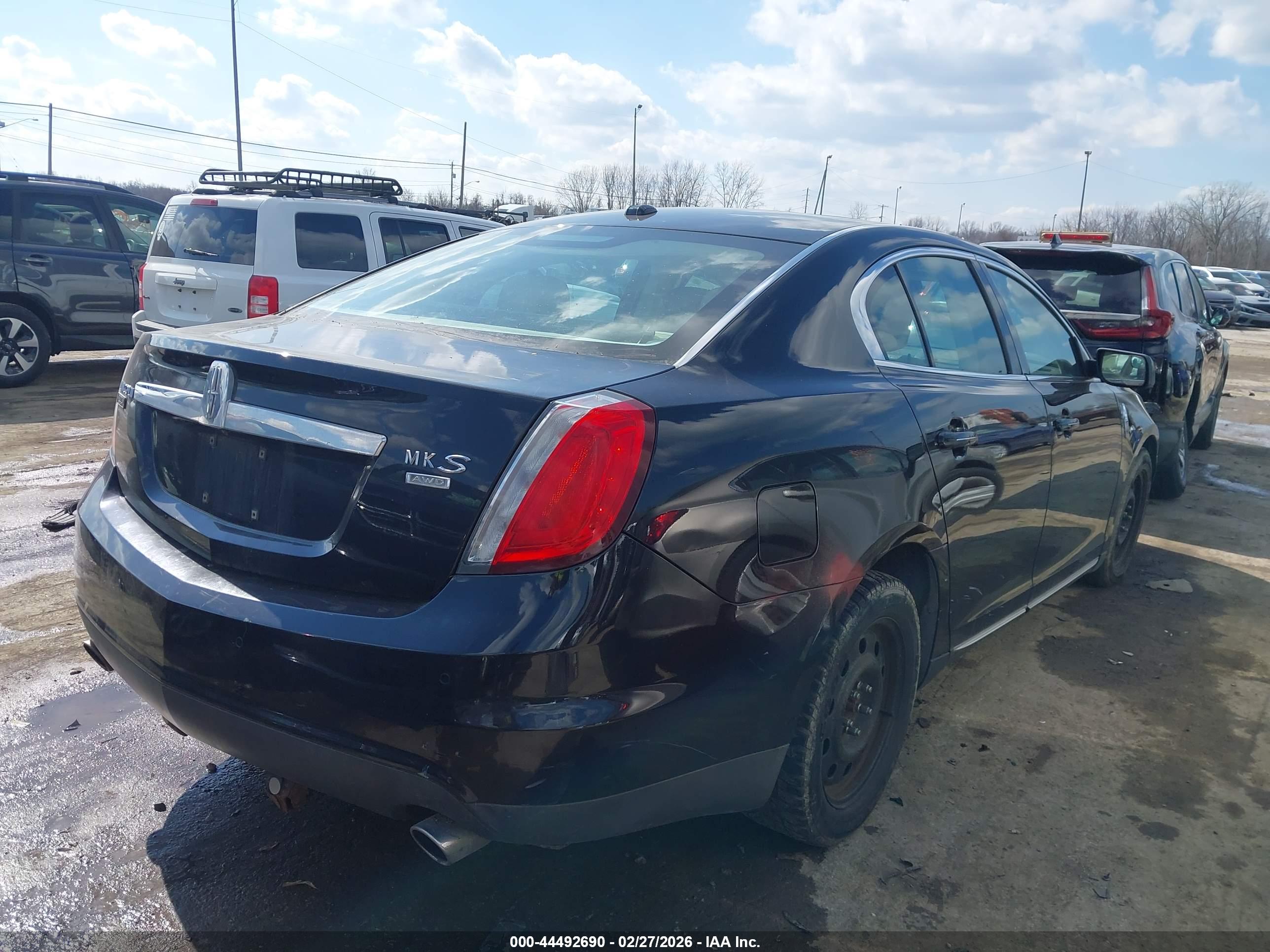LINCOLN MKS image 4