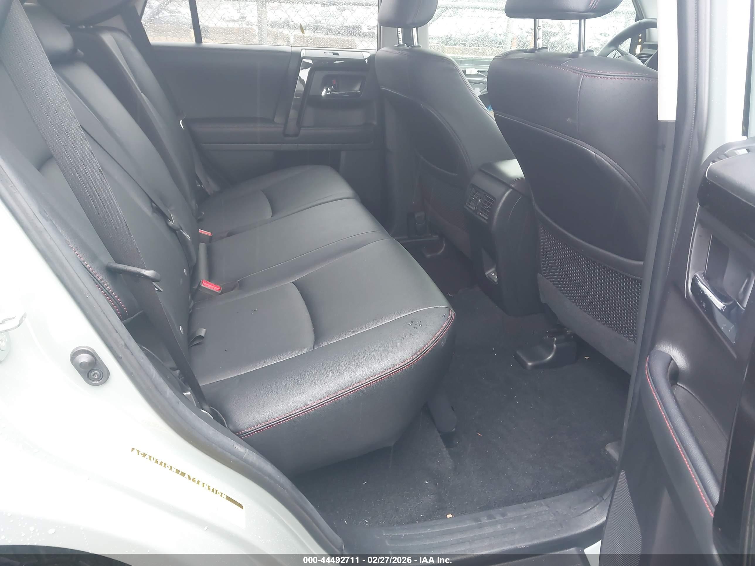 TOYOTA 4RUNNER image 8