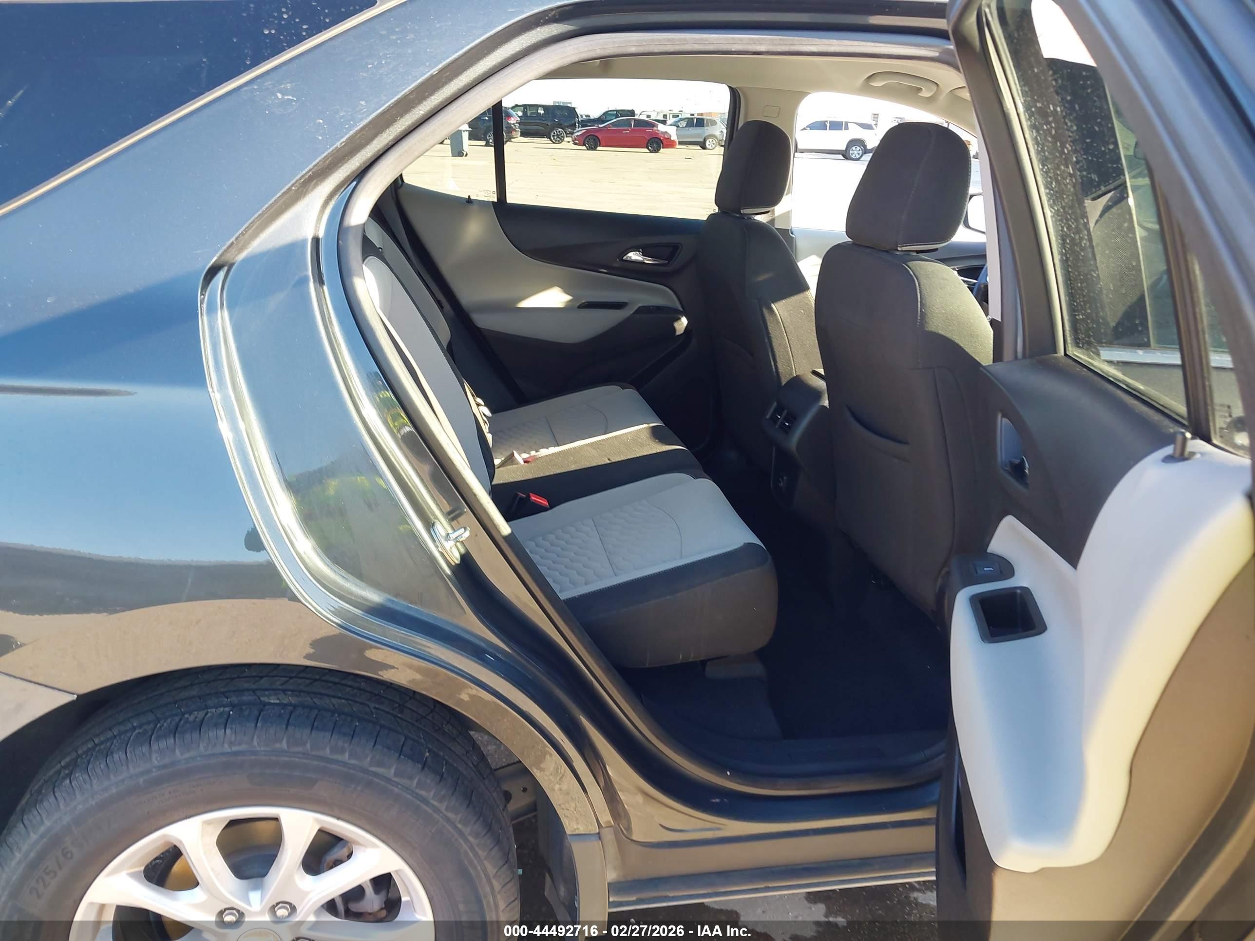 CHEVROLET EQUINOX image 8