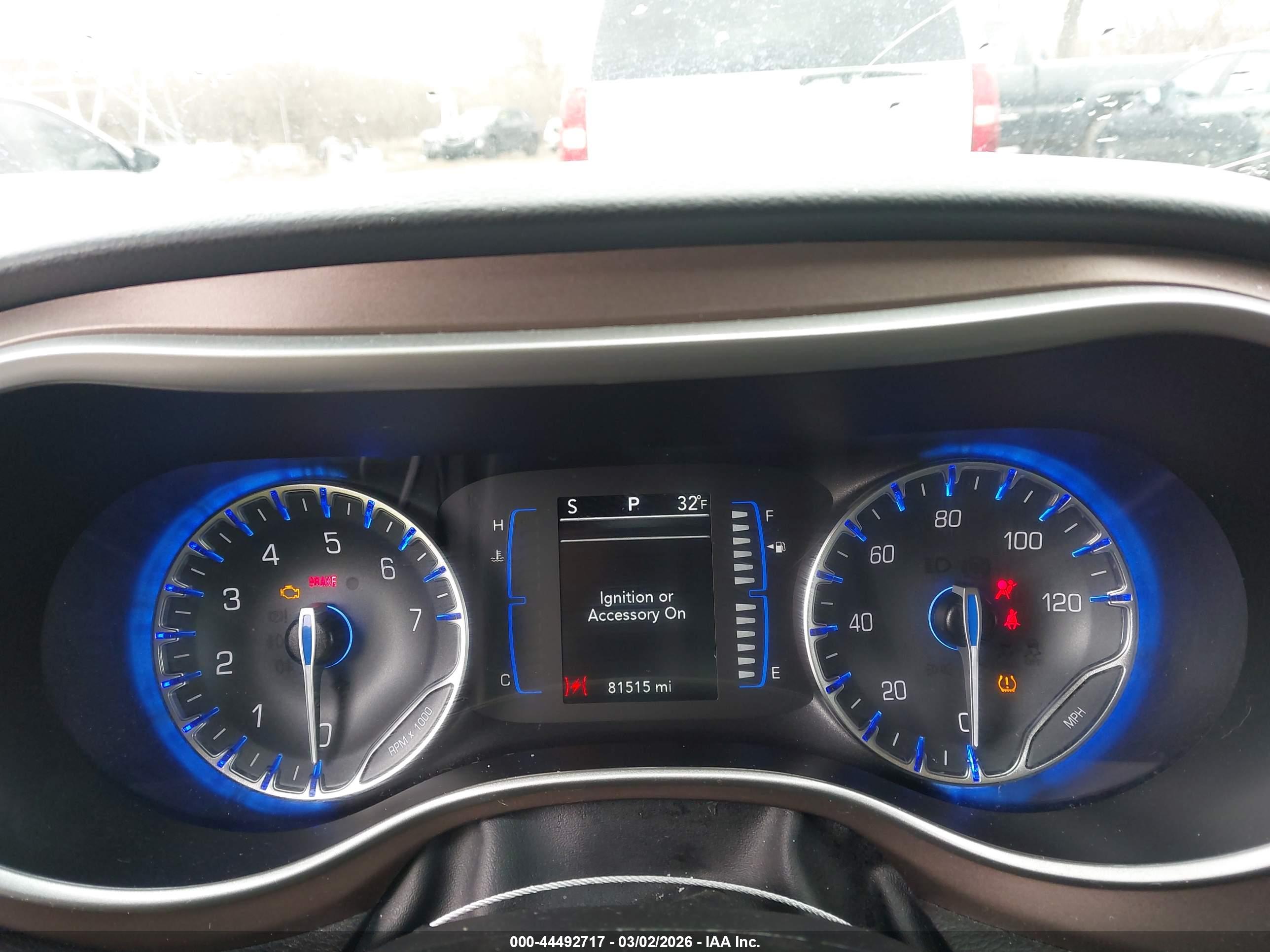 CHRYSLER VOYAGER image 7