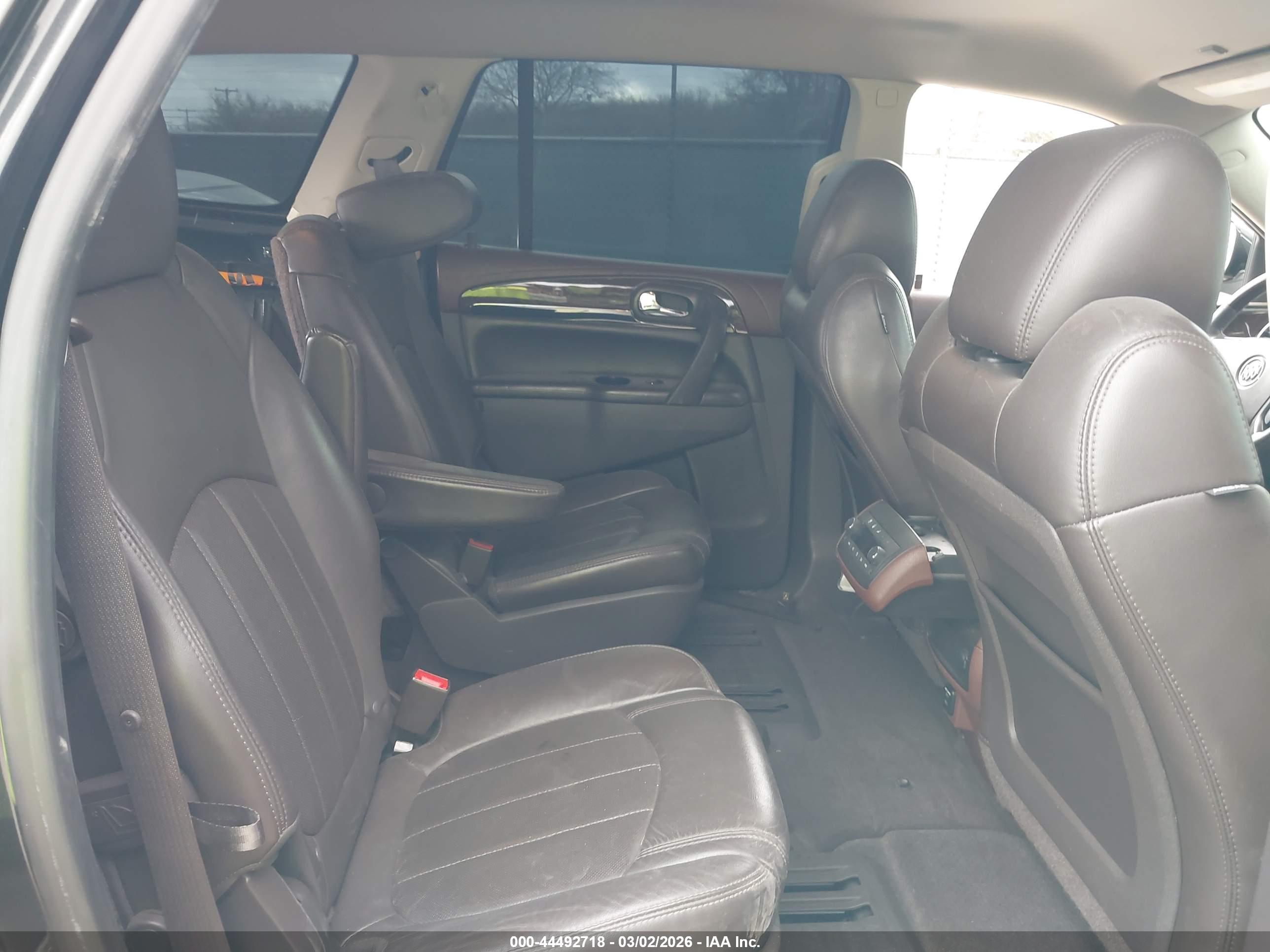 BUICK ENCLAVE image 8