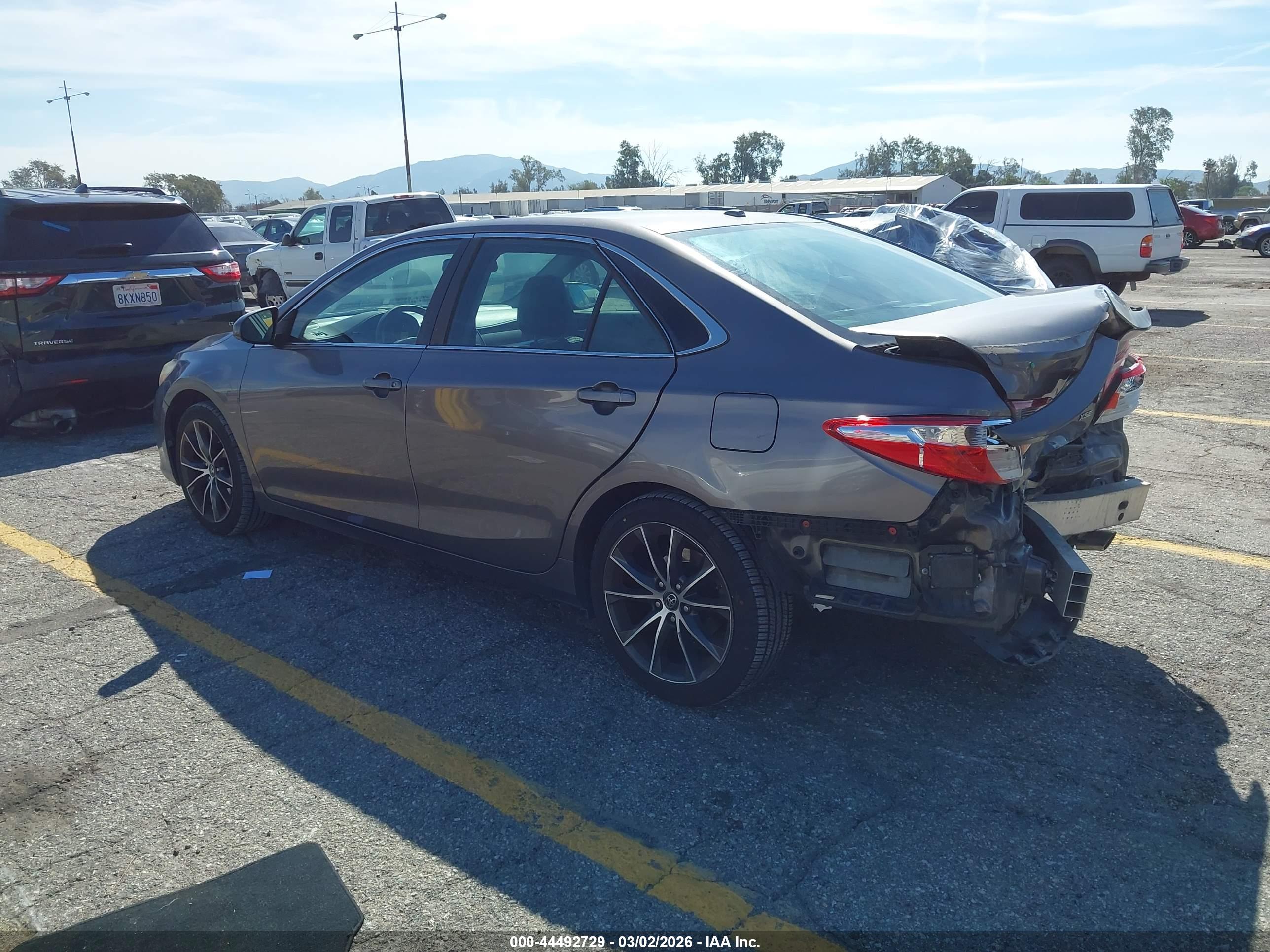 TOYOTA CAMRY image 3