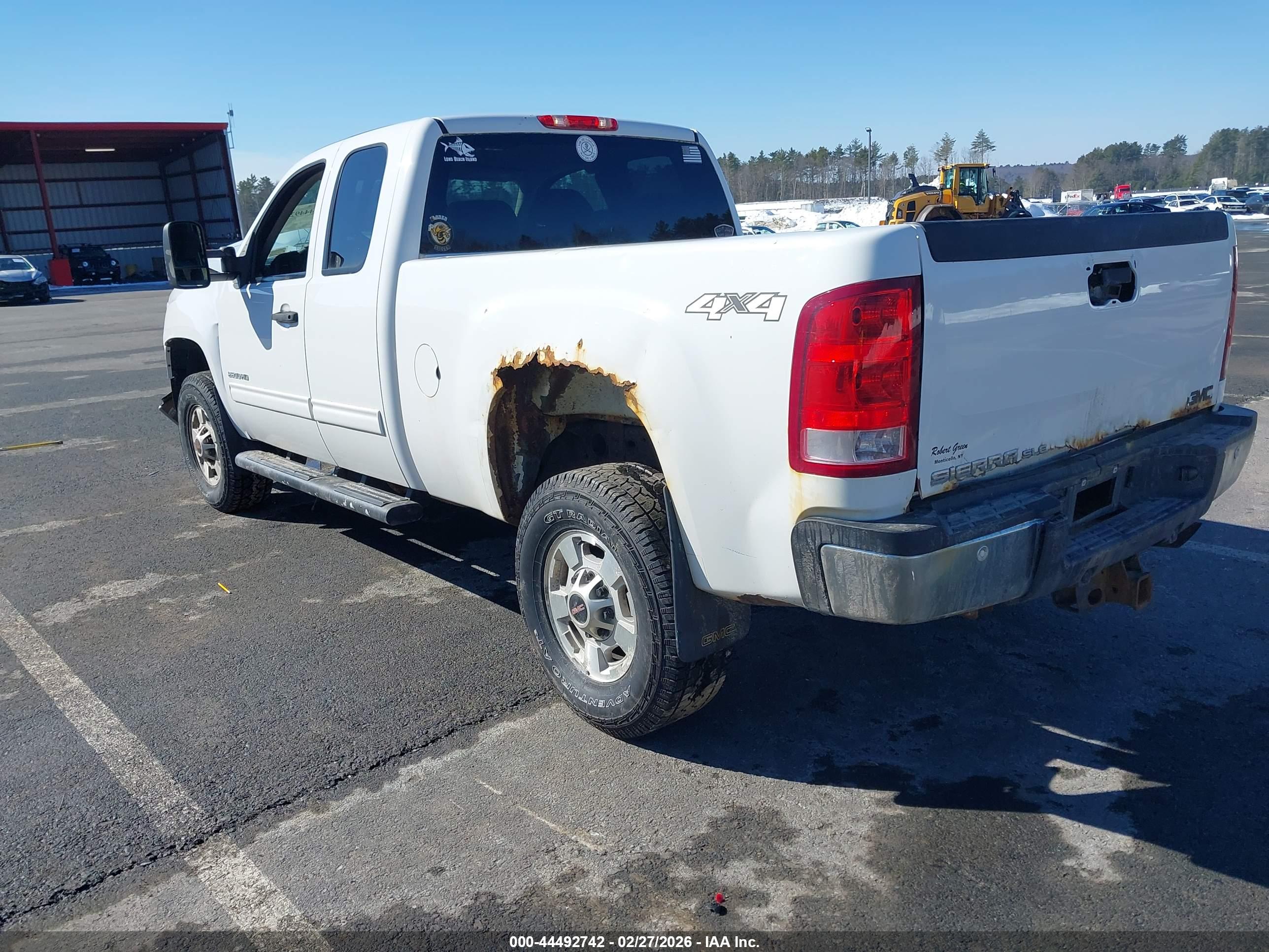GMC SIERRA image 3