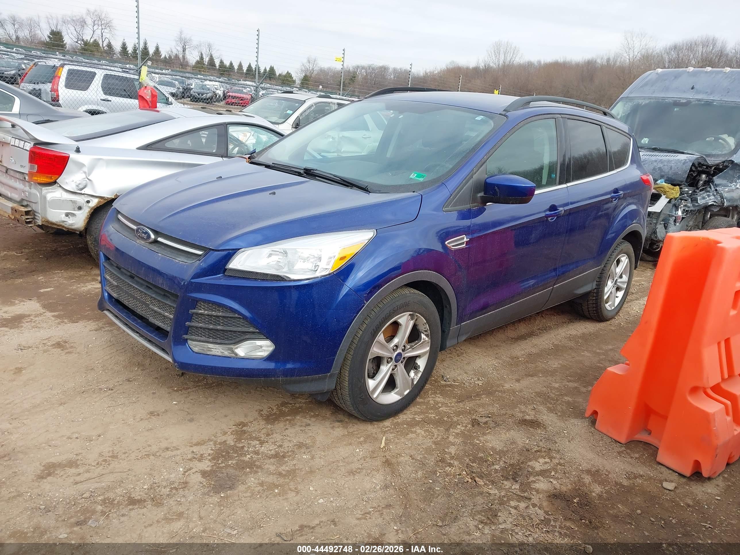FORD ESCAPE image 2
