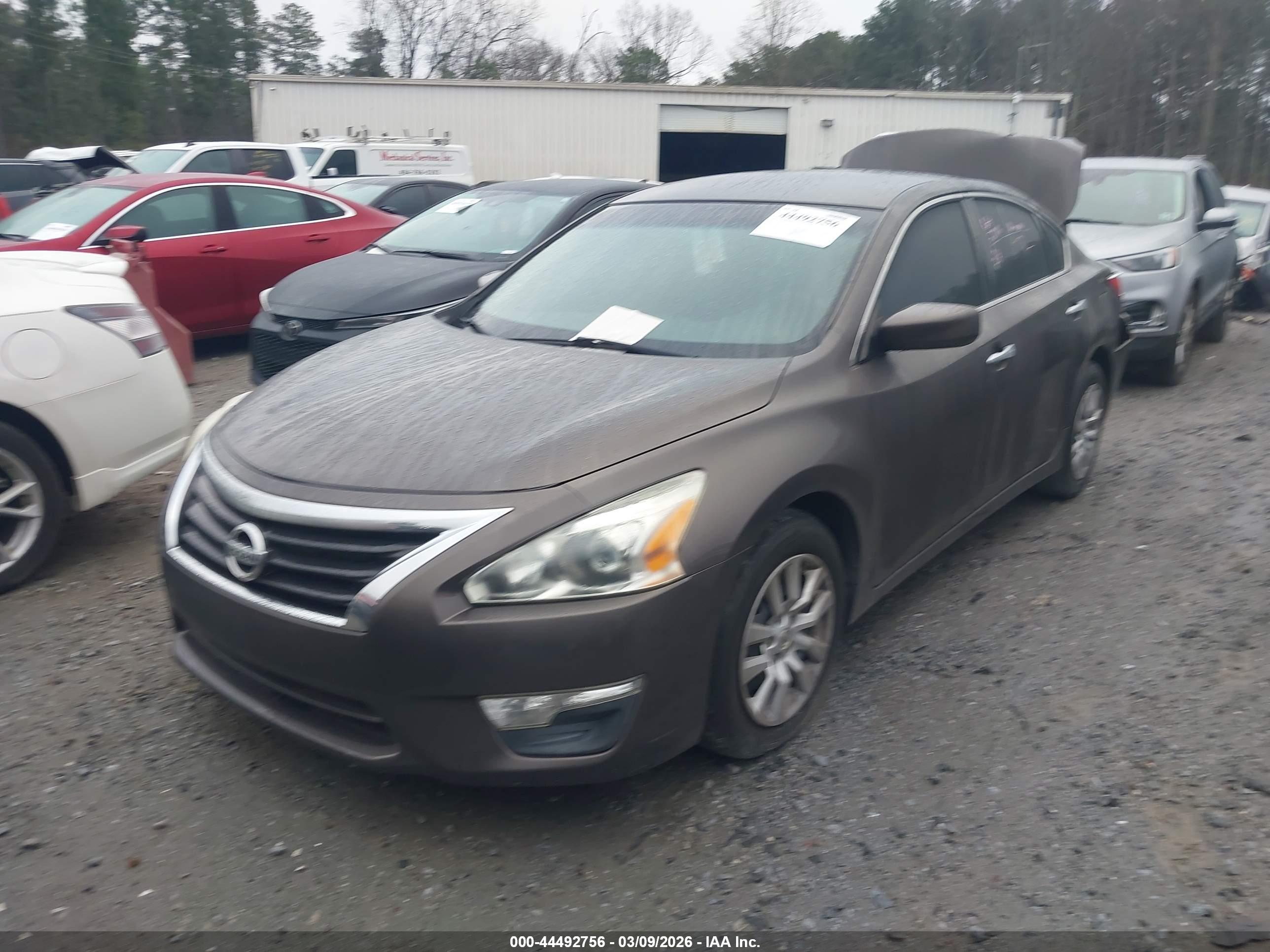 NISSAN ALTIMA image 2