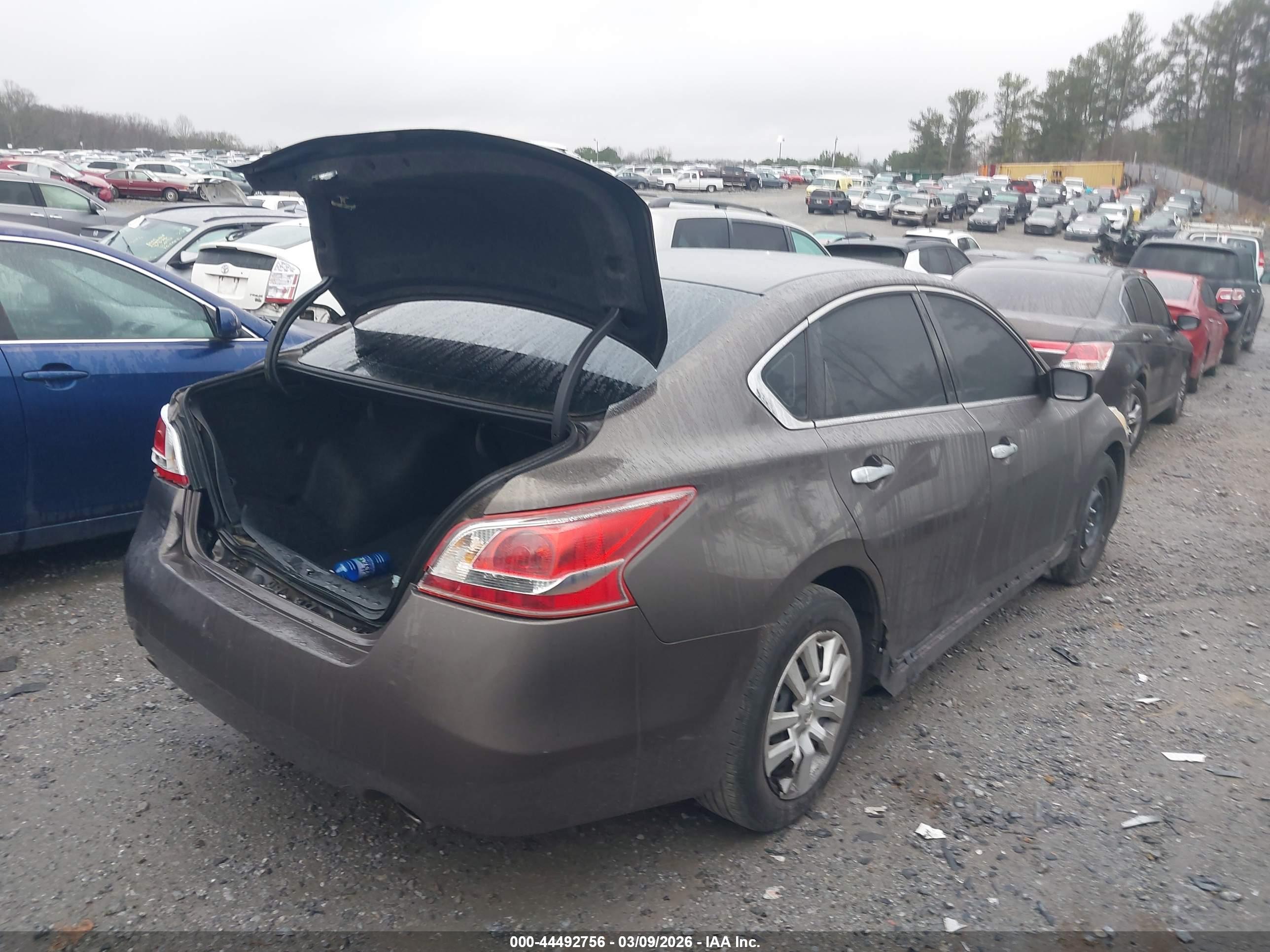 NISSAN ALTIMA image 4