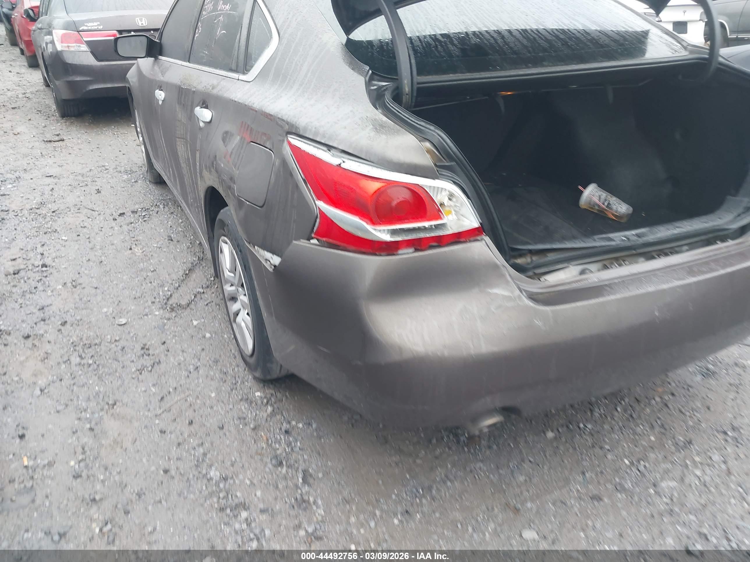 NISSAN ALTIMA image 6