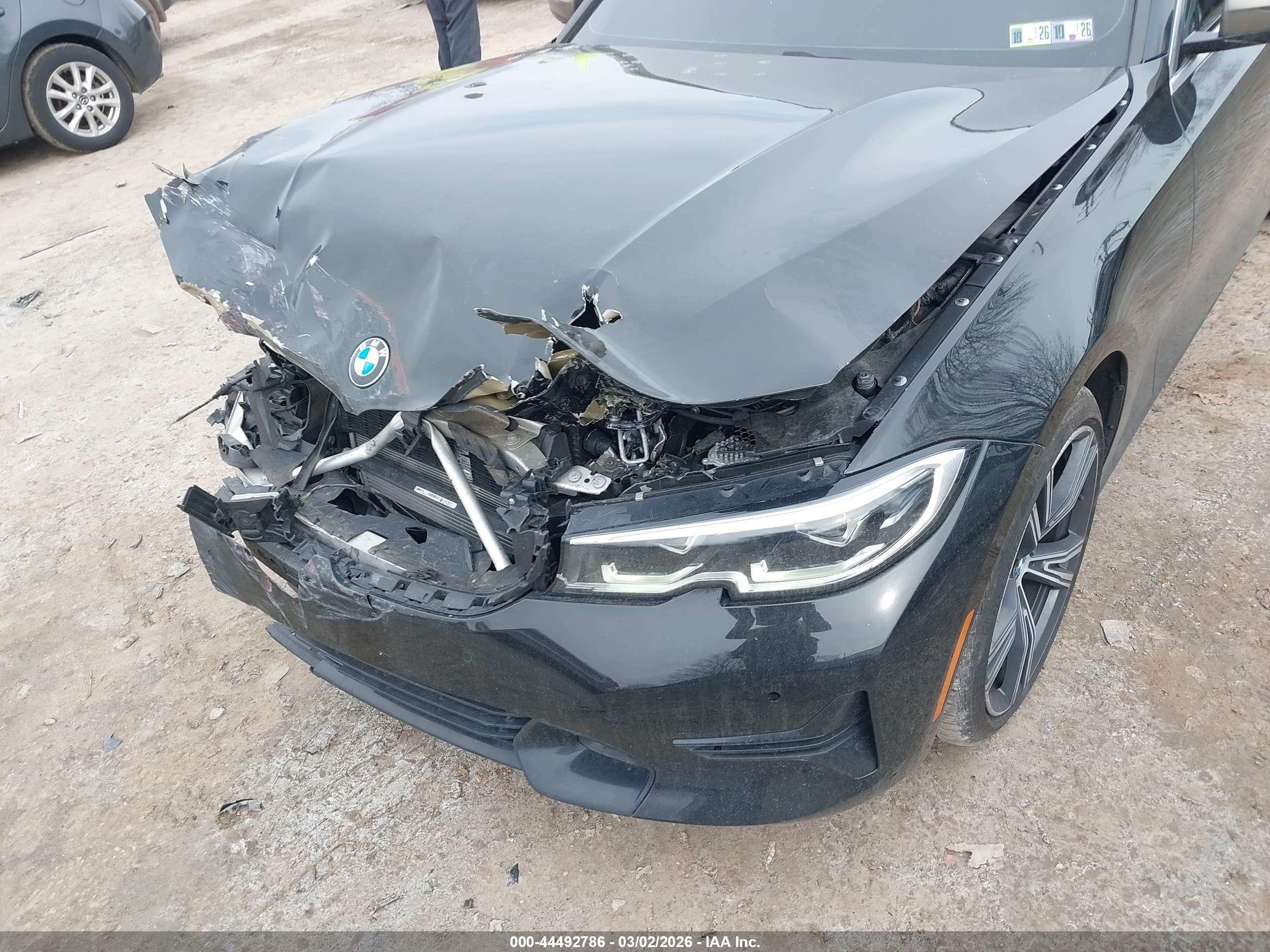 BMW 330I image 6