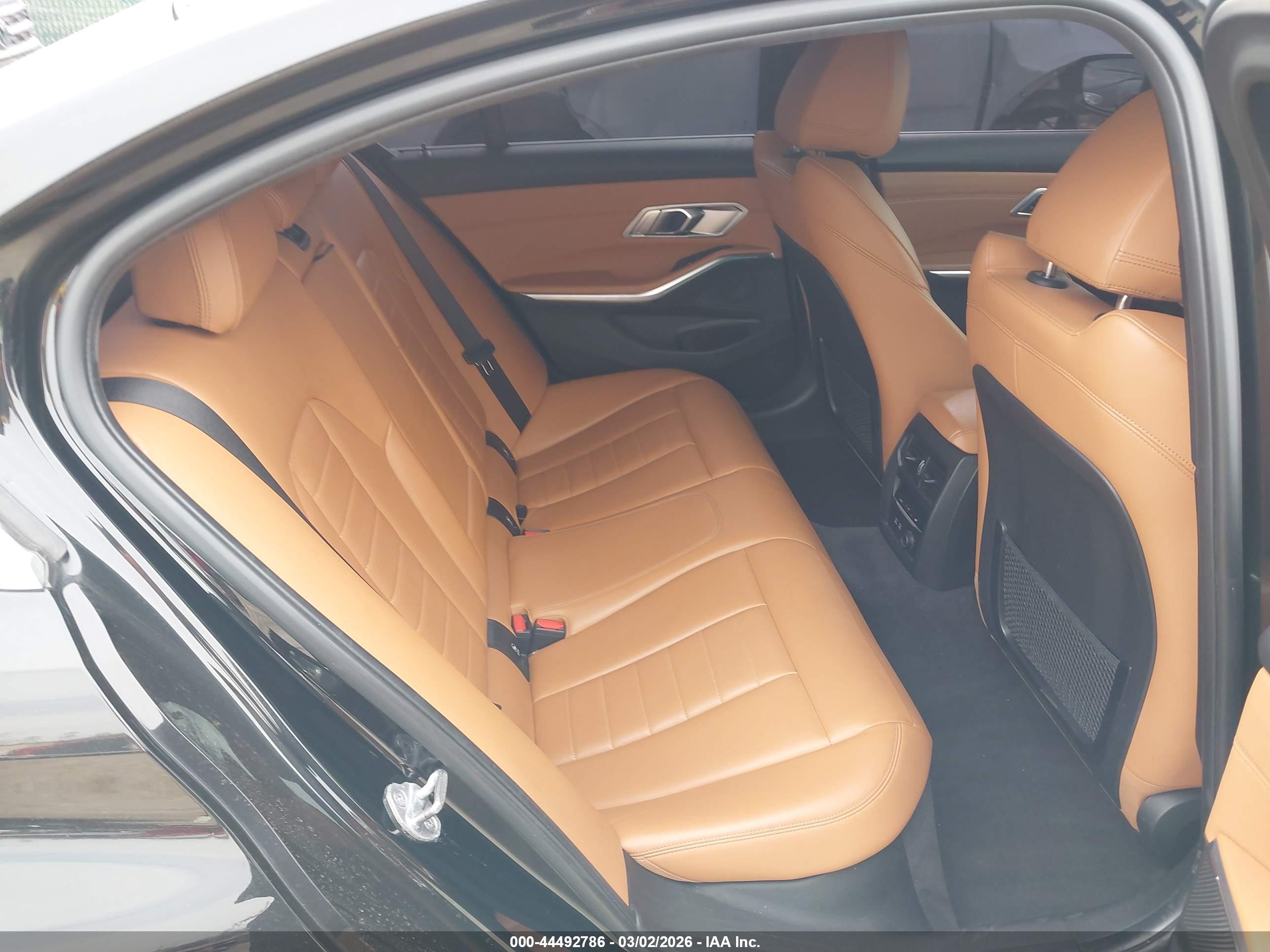 BMW 330I image 8