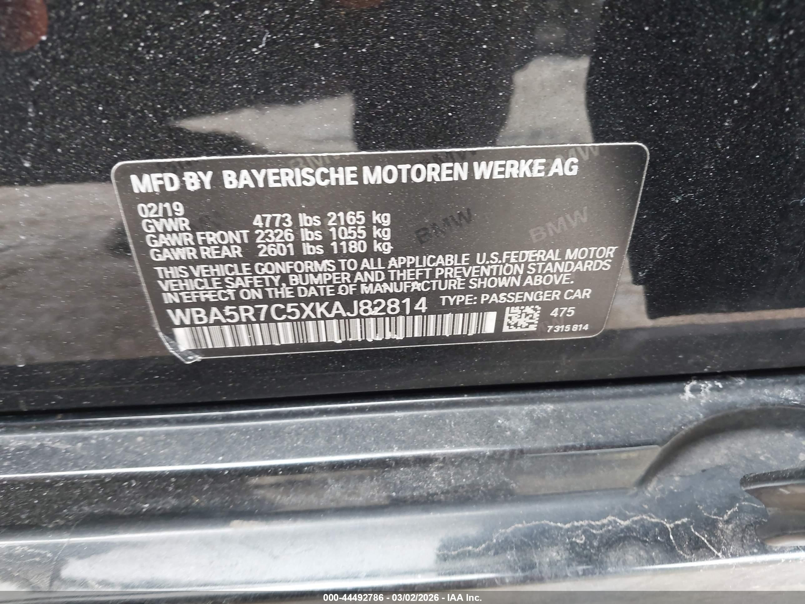 BMW 330I image 9