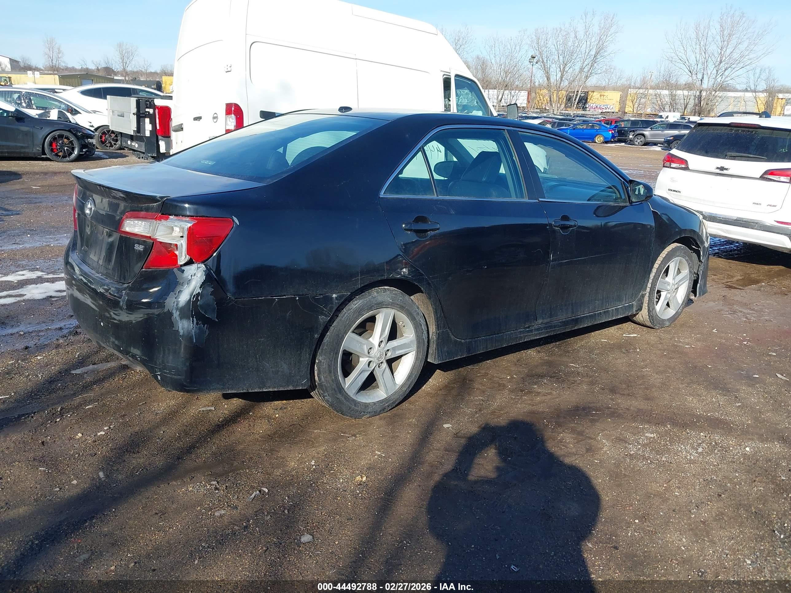 TOYOTA CAMRY image 4