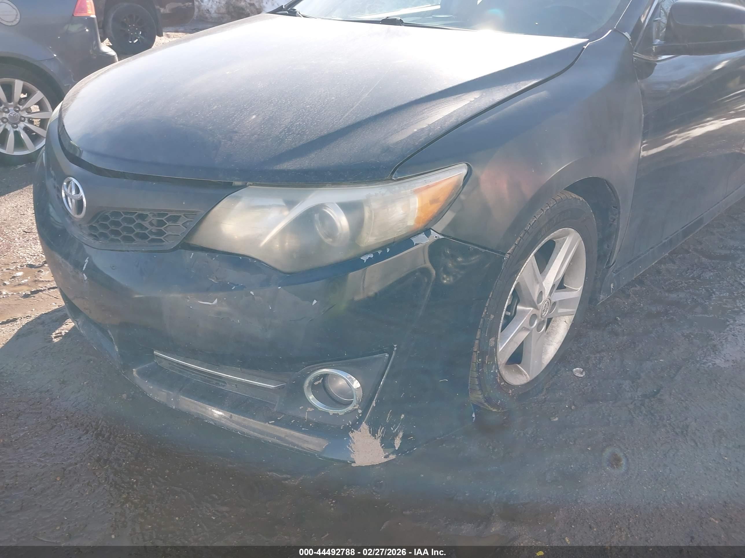TOYOTA CAMRY image 6