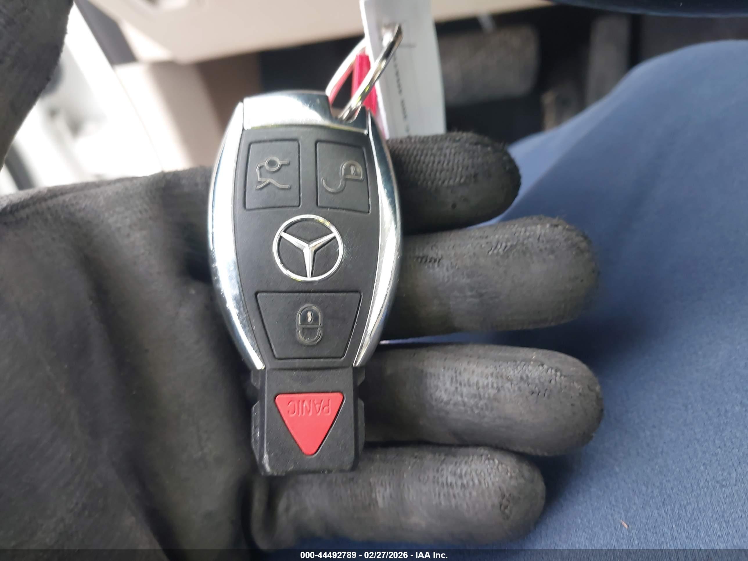 MERCEDES-BENZ GLC image 11