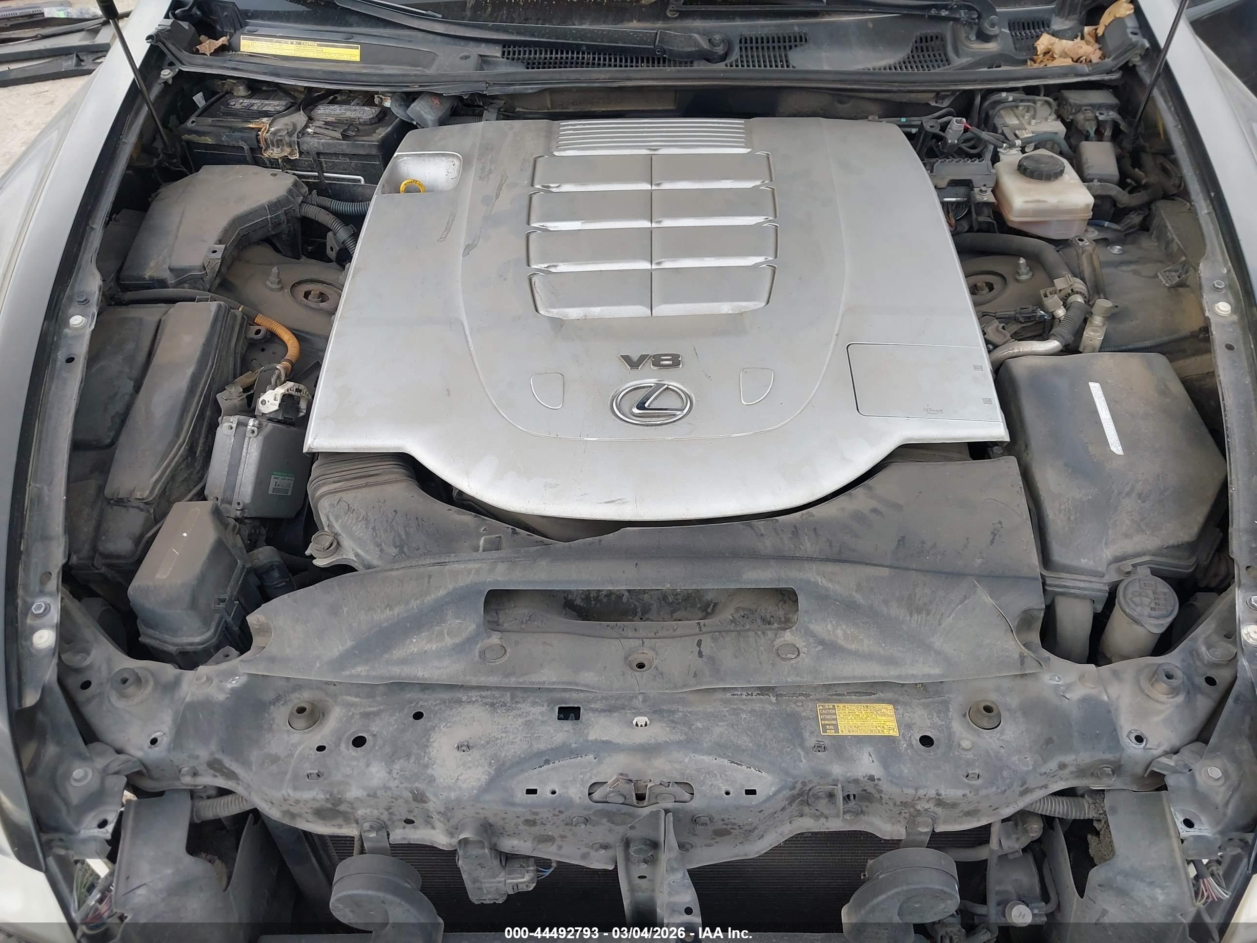 LEXUS LS image 10