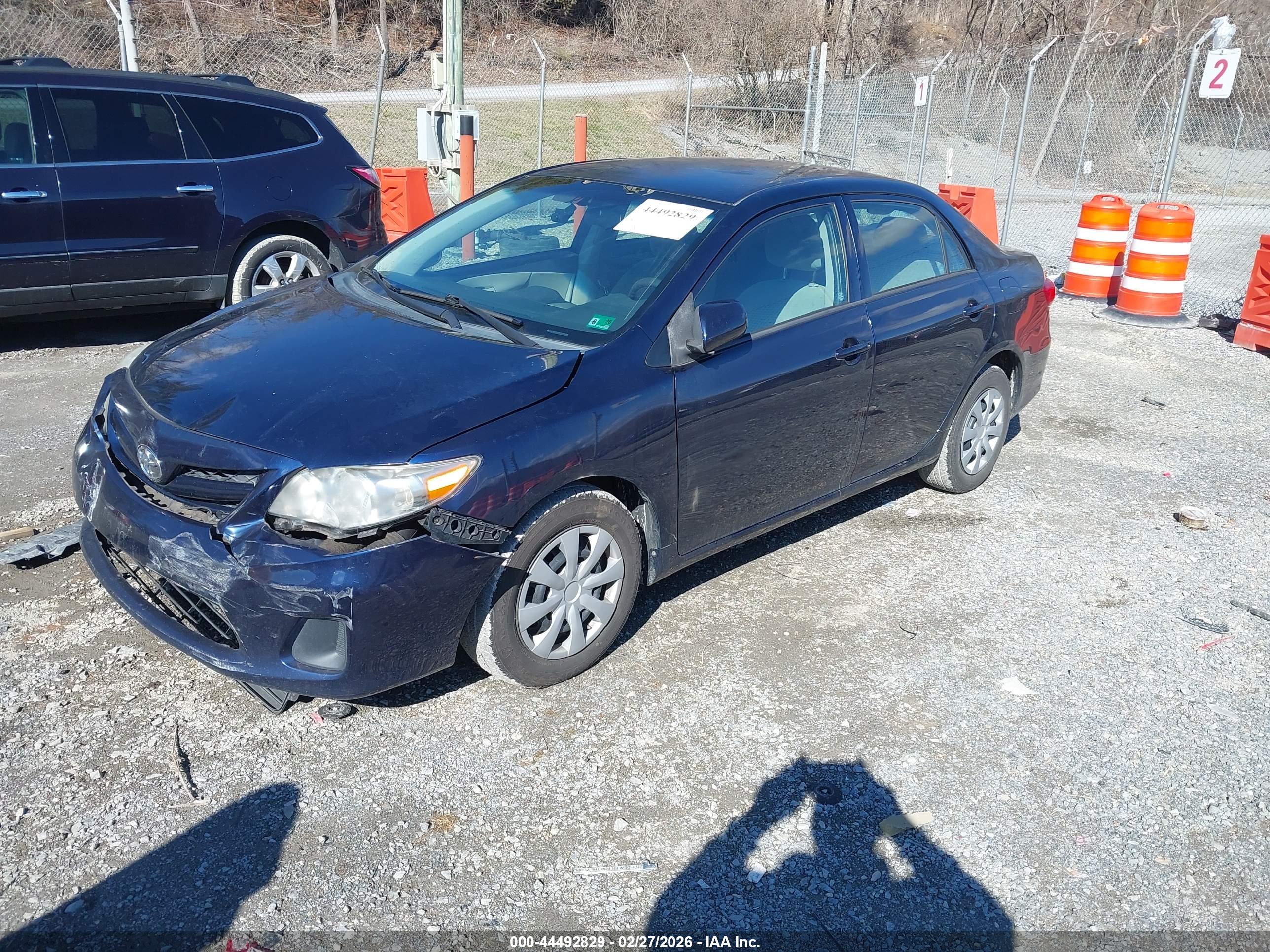 TOYOTA COROLLA image 2