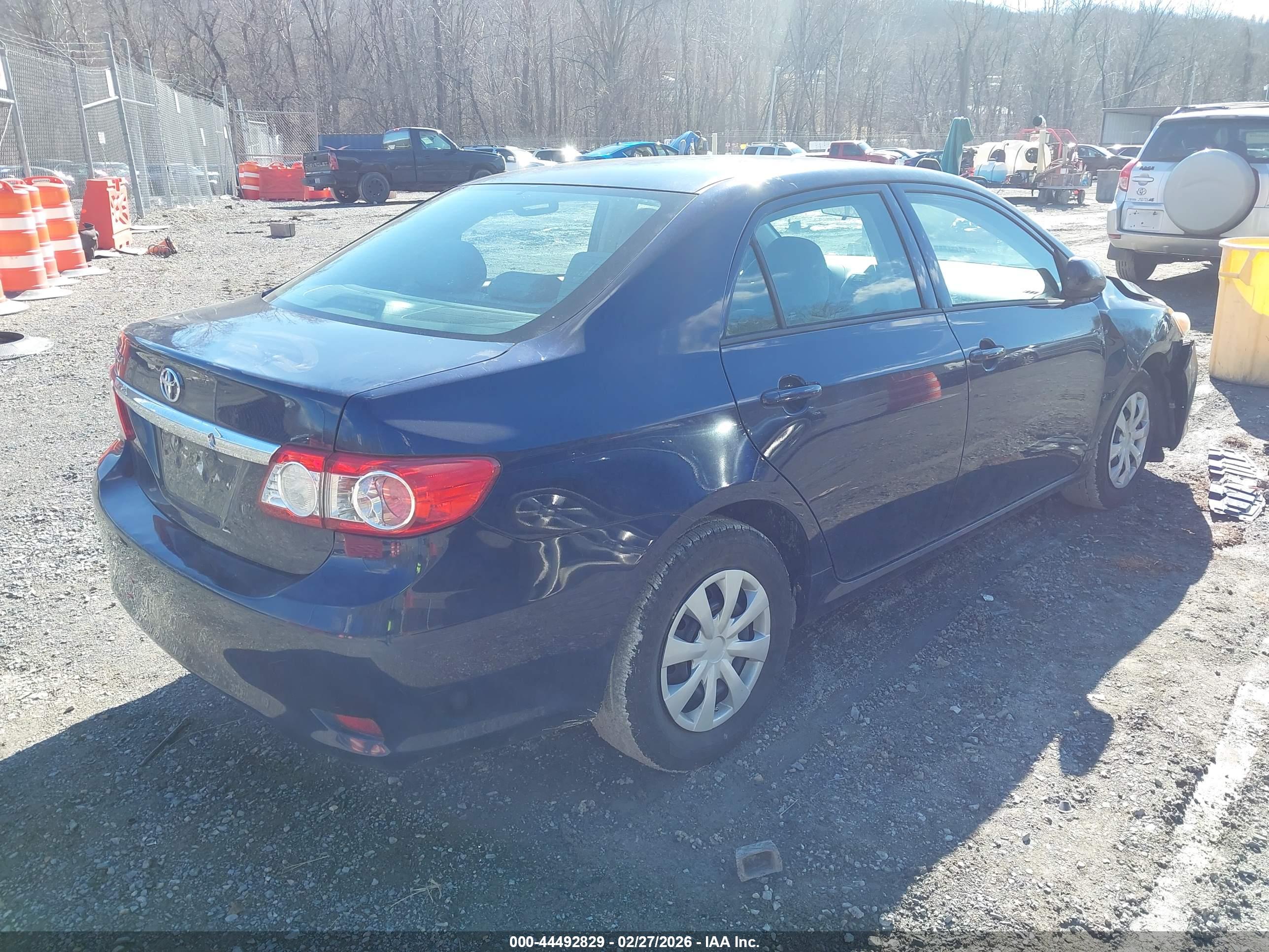 TOYOTA COROLLA image 4