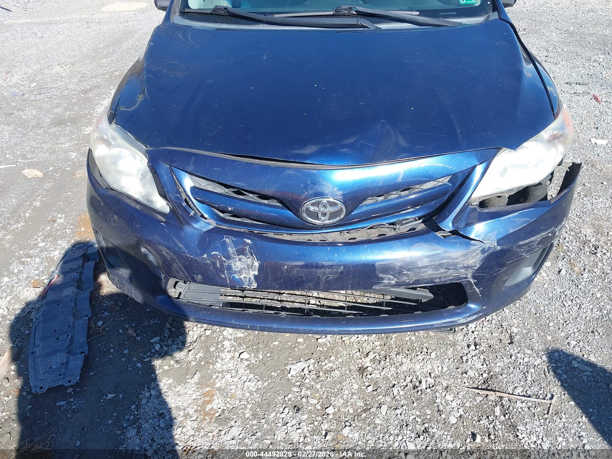 TOYOTA COROLLA image 6