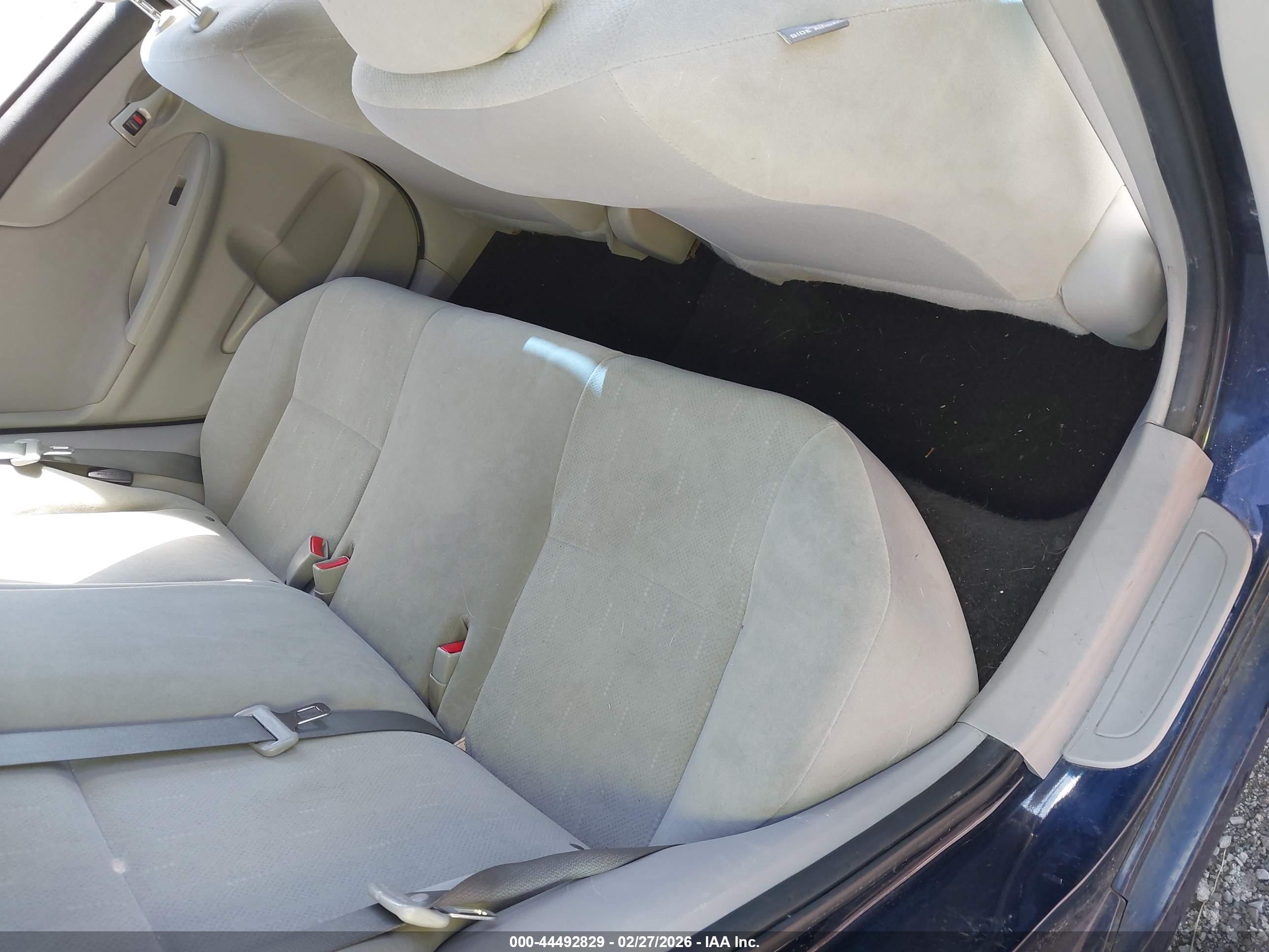 TOYOTA COROLLA image 8