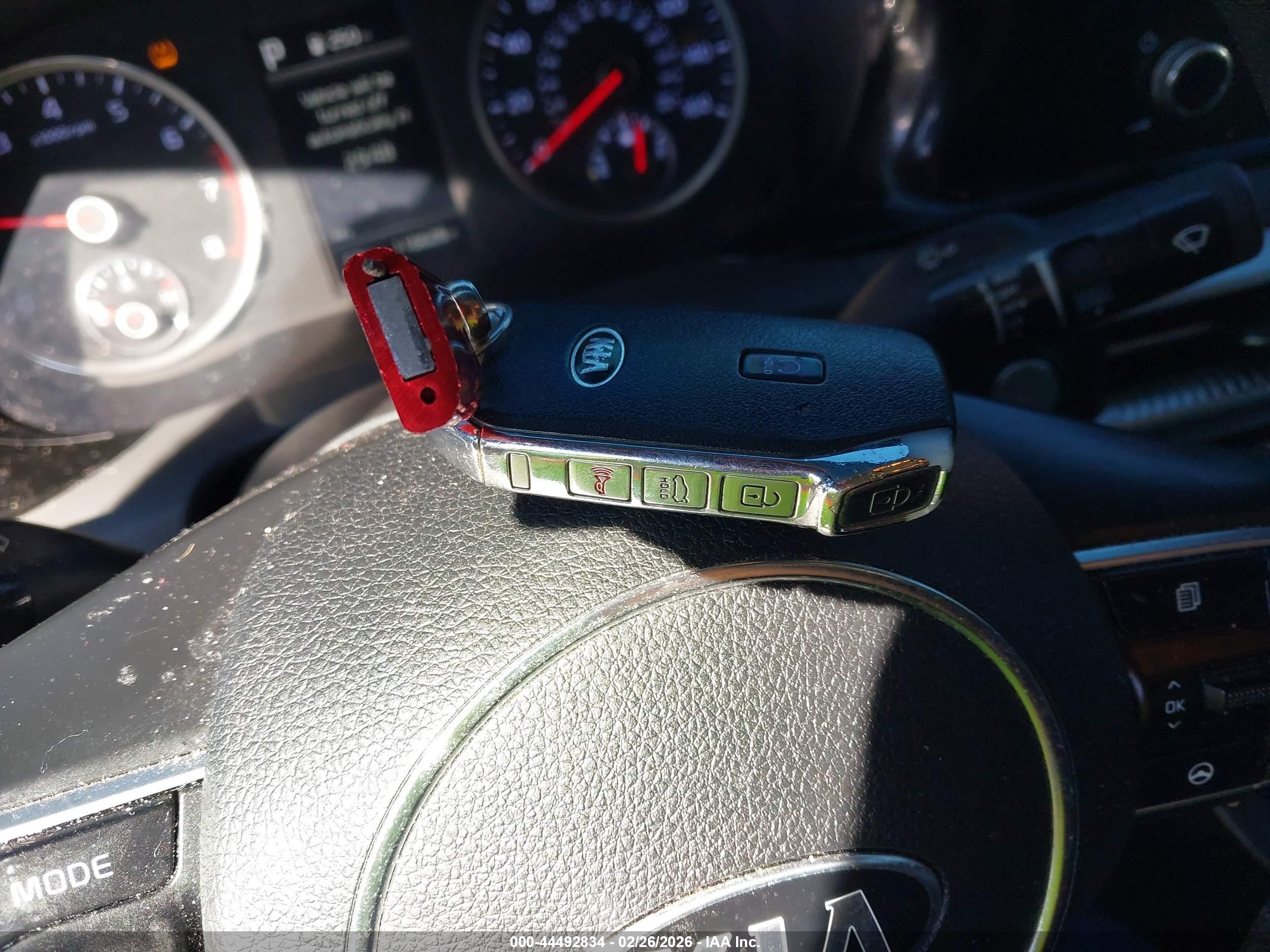 KIA K5 image 11