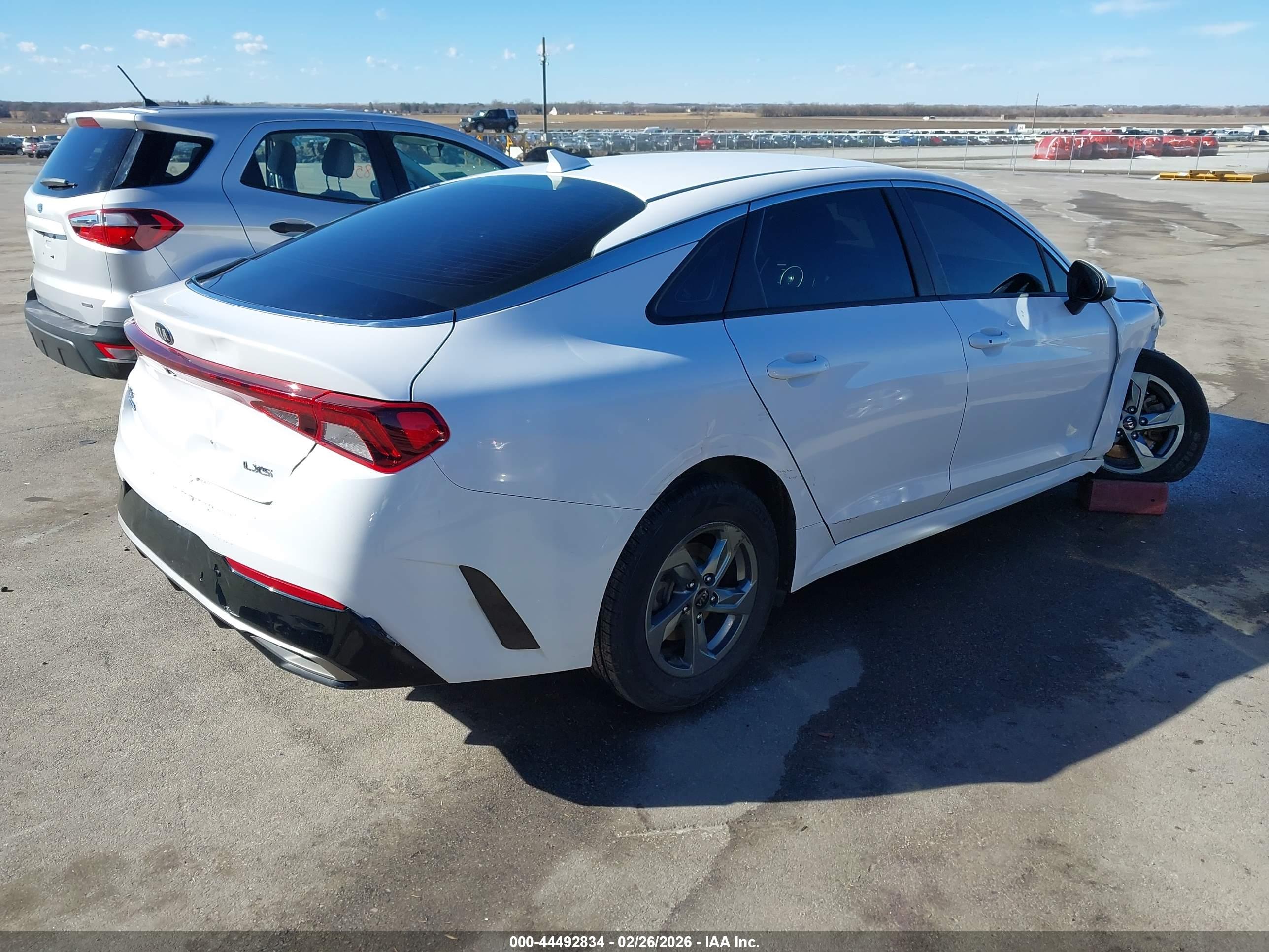 KIA K5 image 4