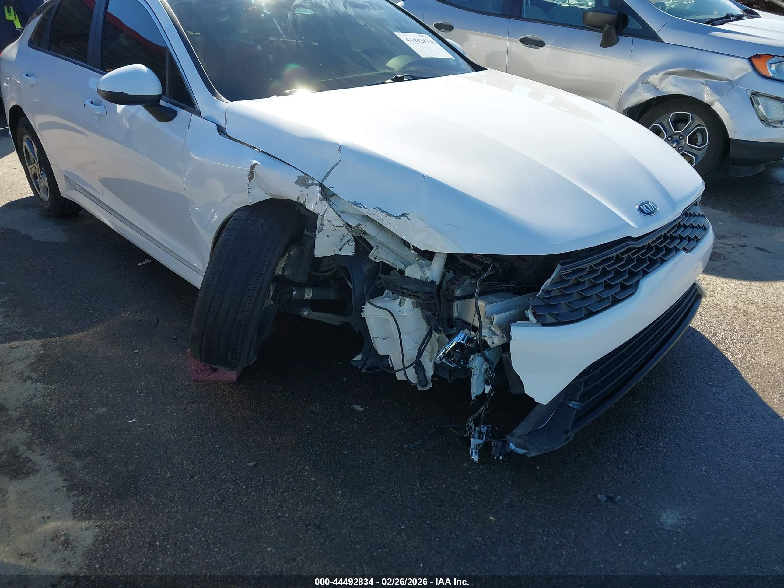 KIA K5 image 6