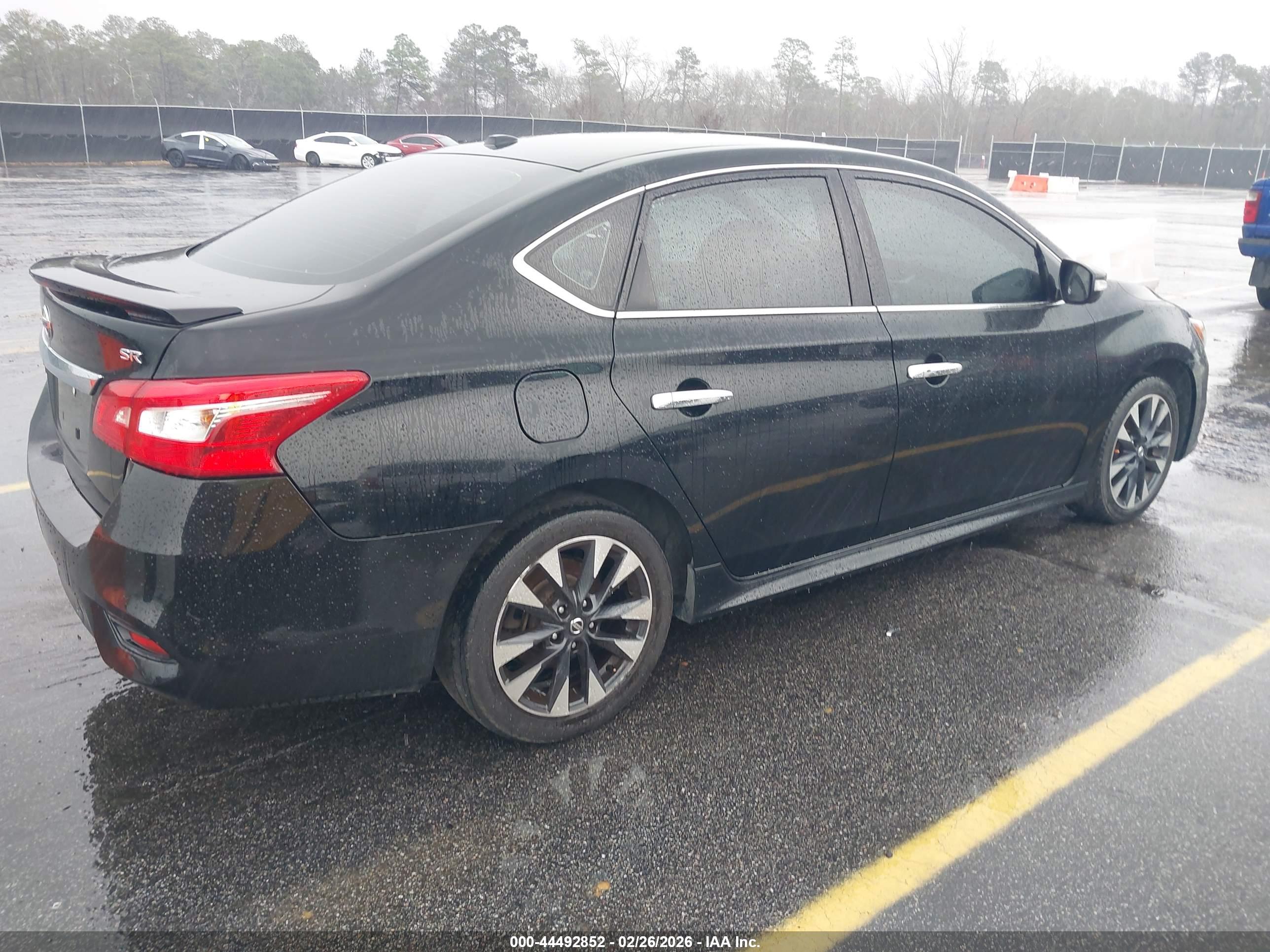 NISSAN SENTRA image 4