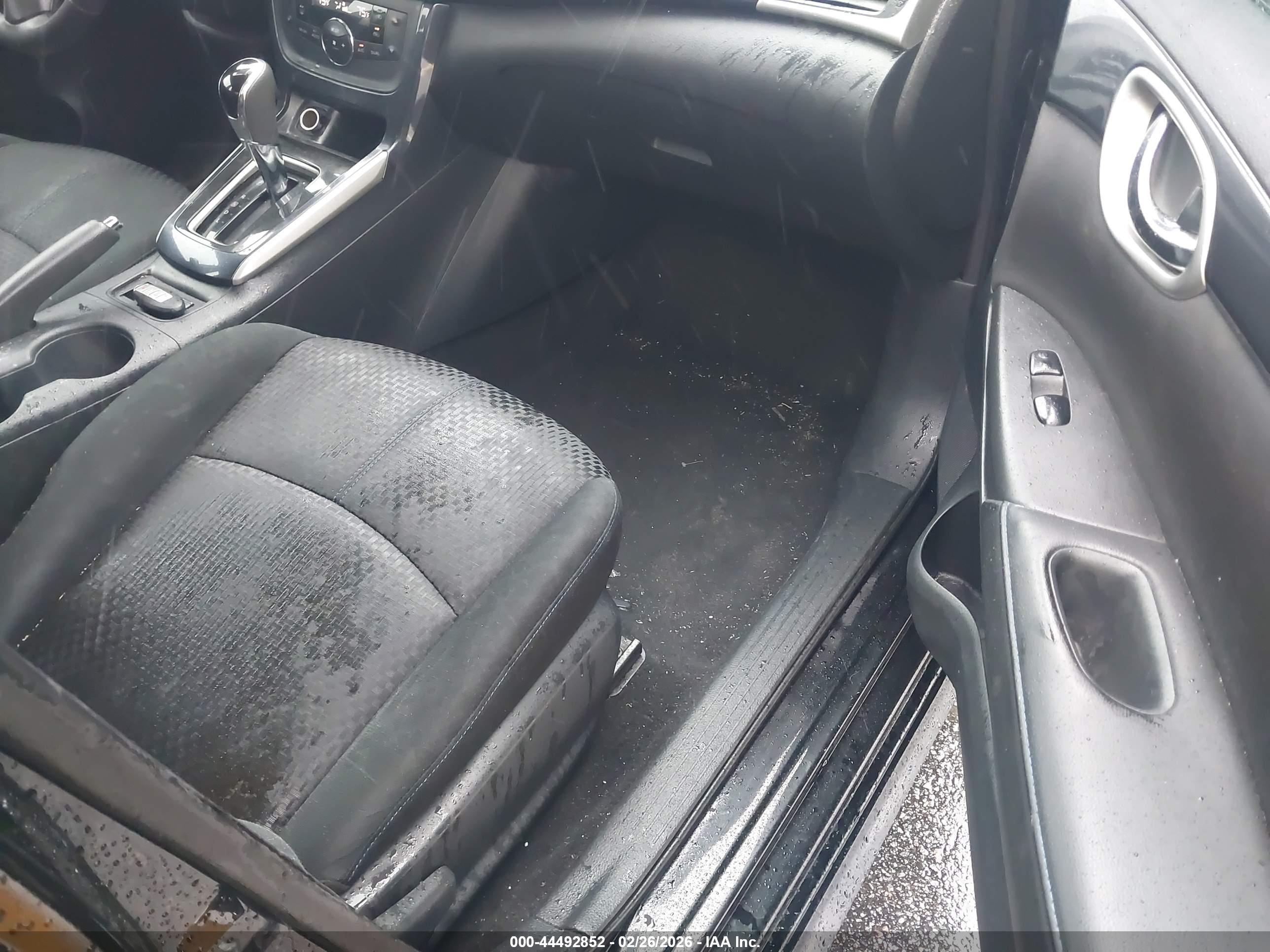 NISSAN SENTRA image 5