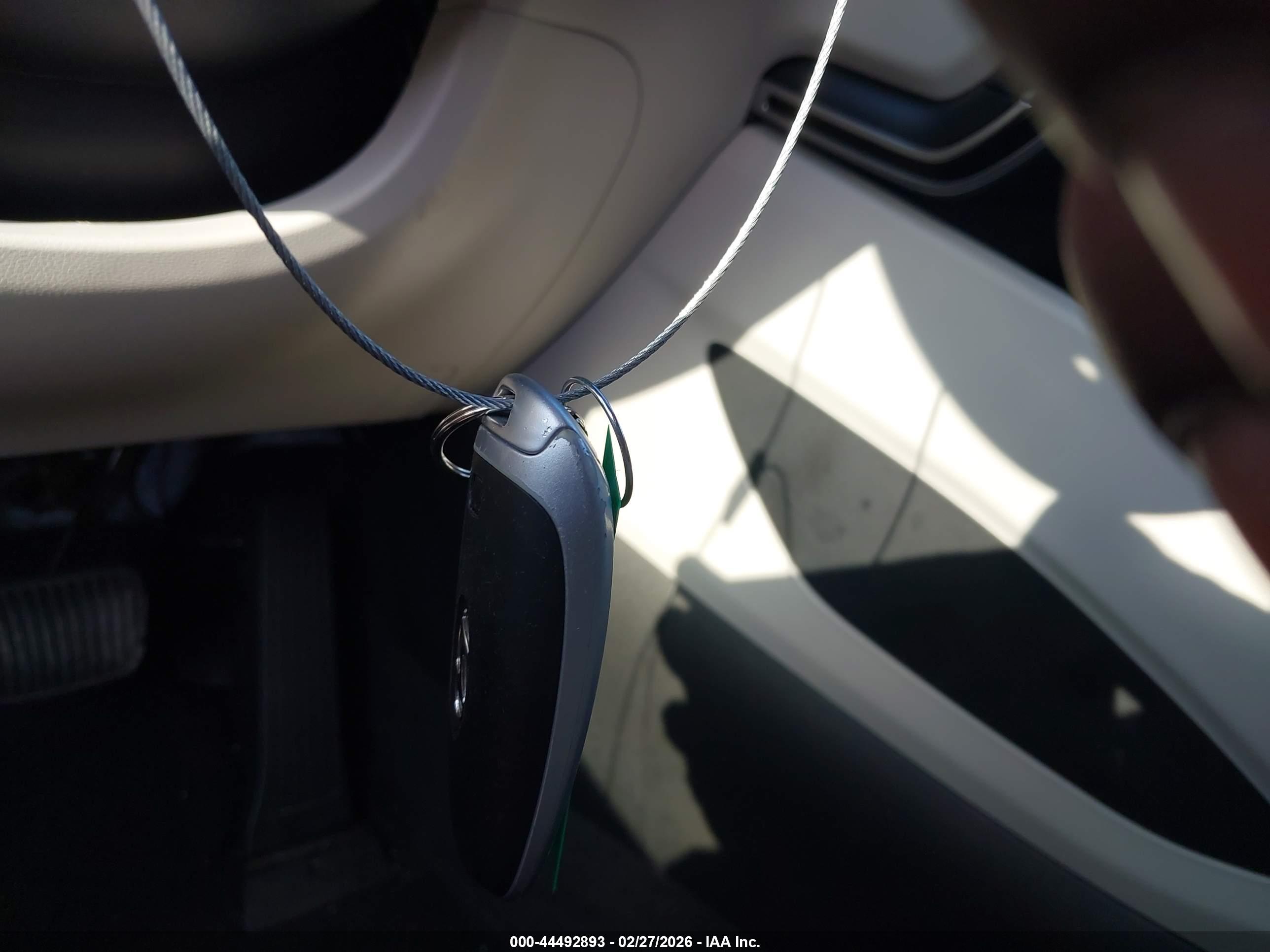 HYUNDAI TUCSON image 11