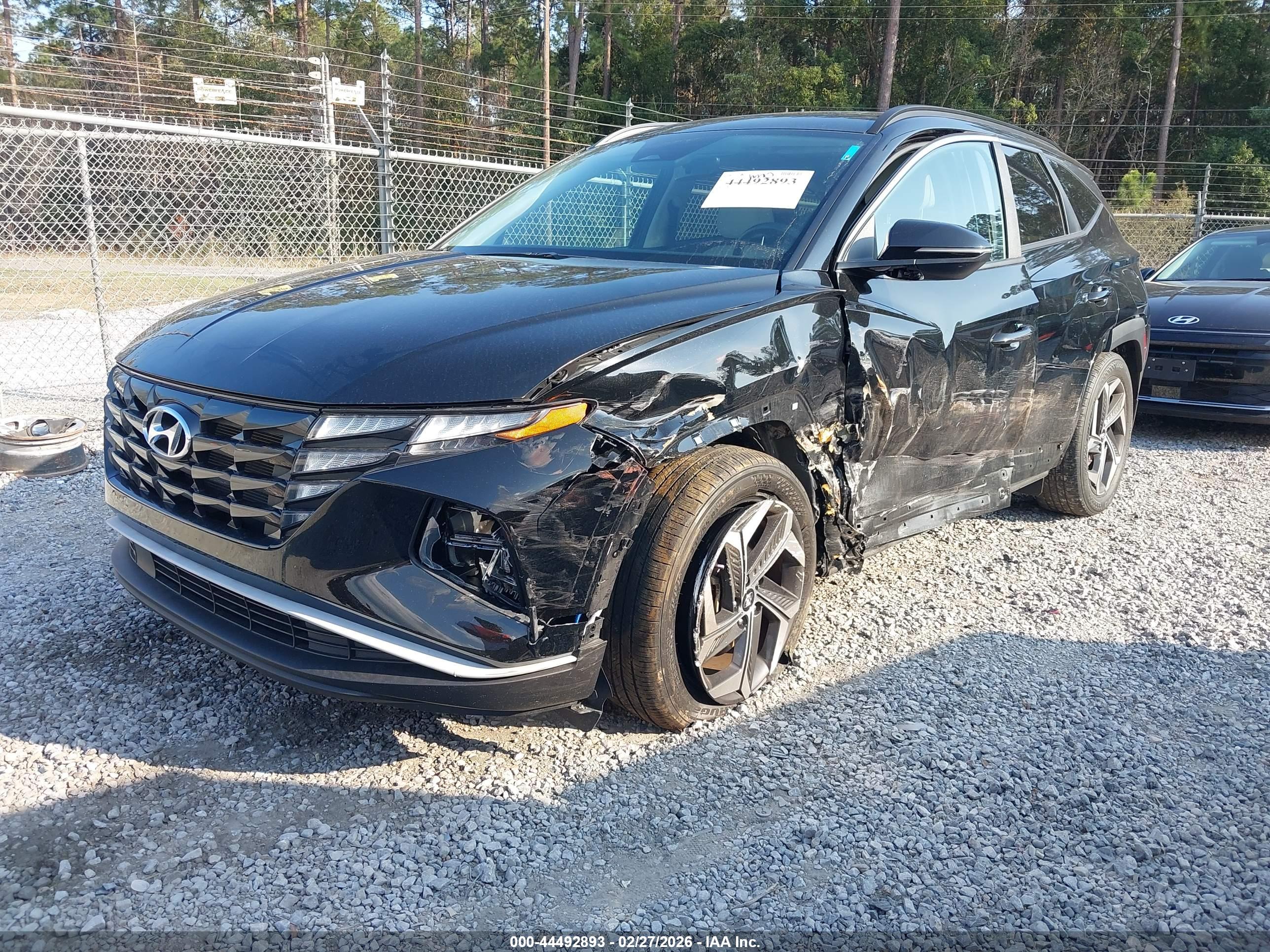 HYUNDAI TUCSON image 2