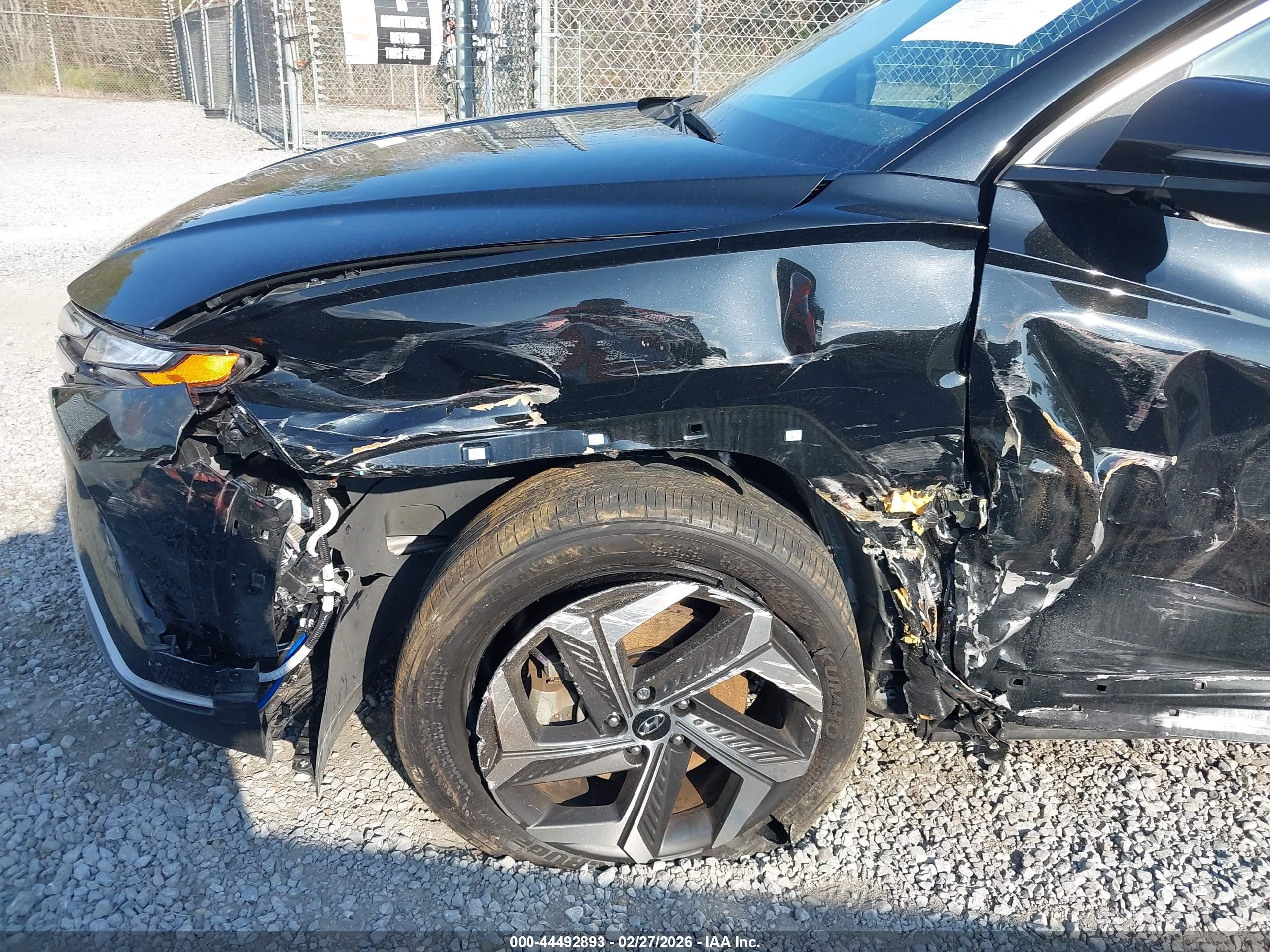 HYUNDAI TUCSON image 6