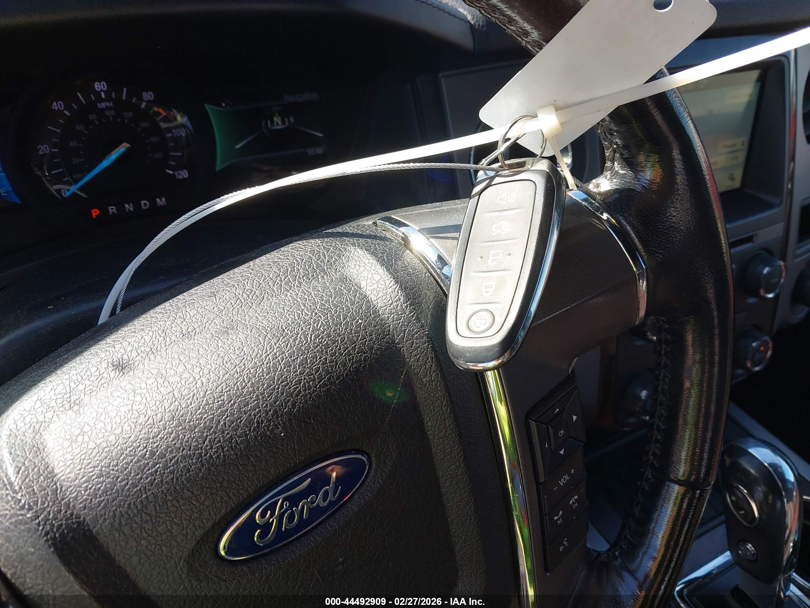 FORD EXPEDITION image 11