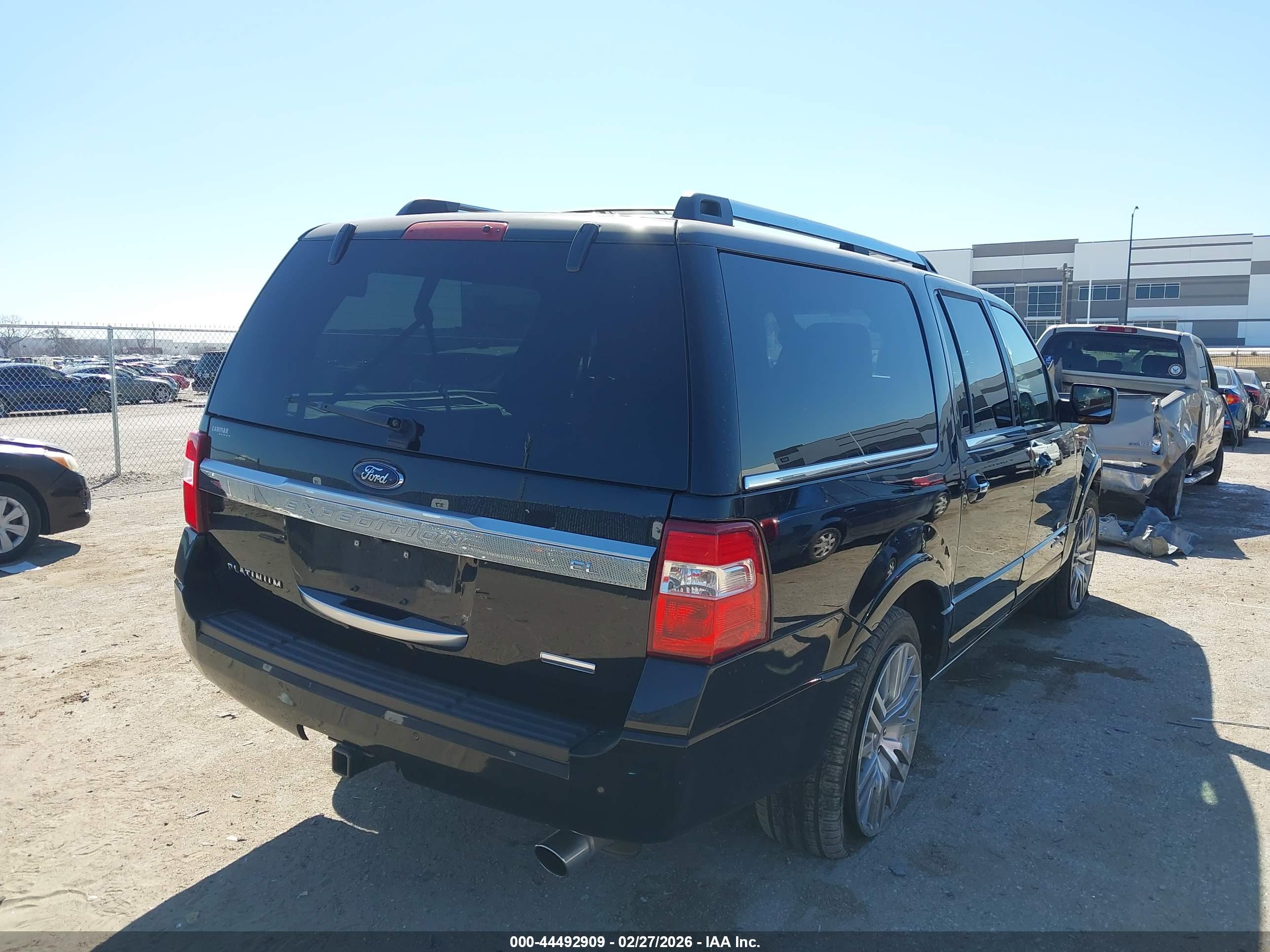 FORD EXPEDITION image 4