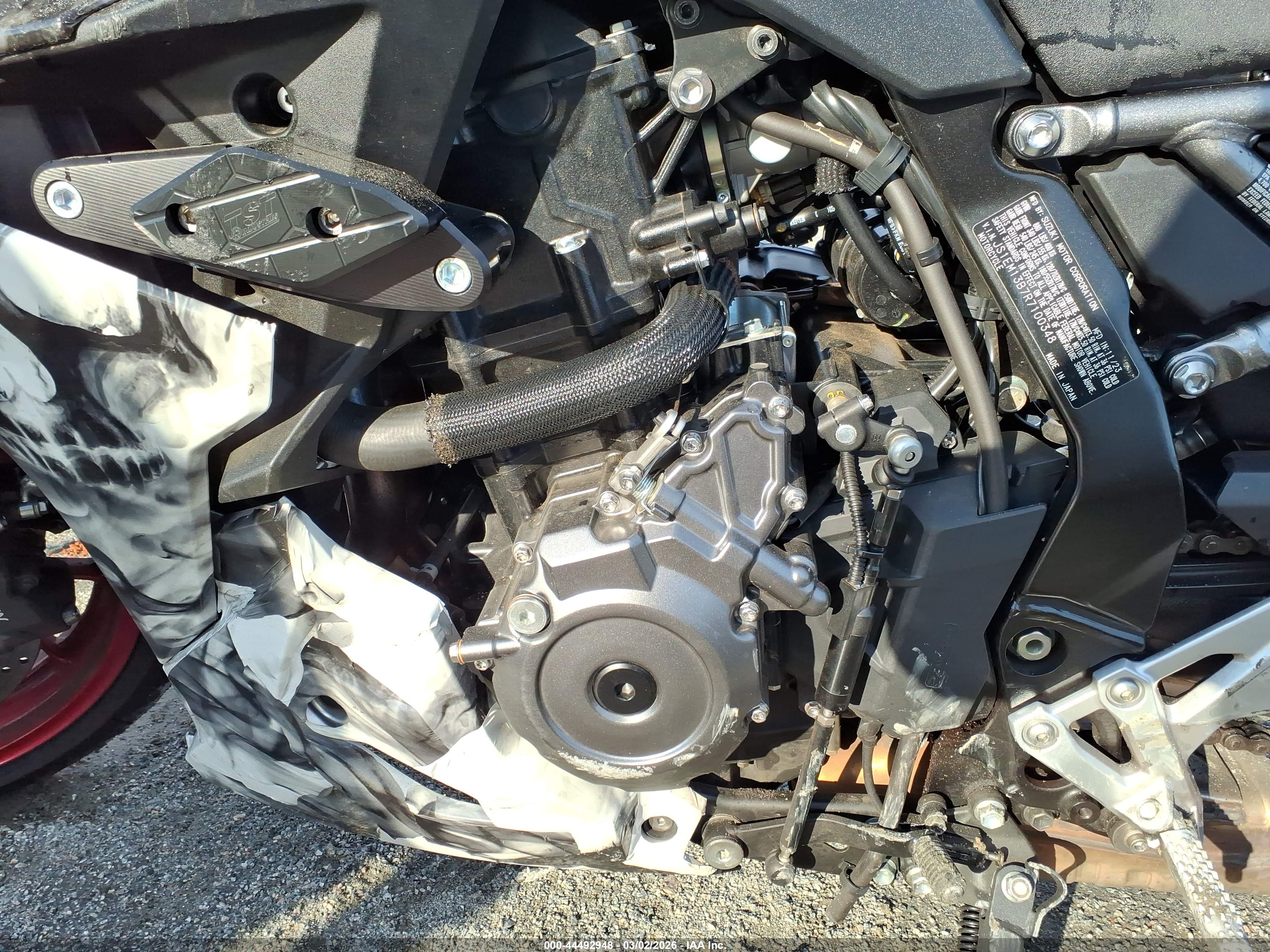 SUZUKI GSX800 image 8