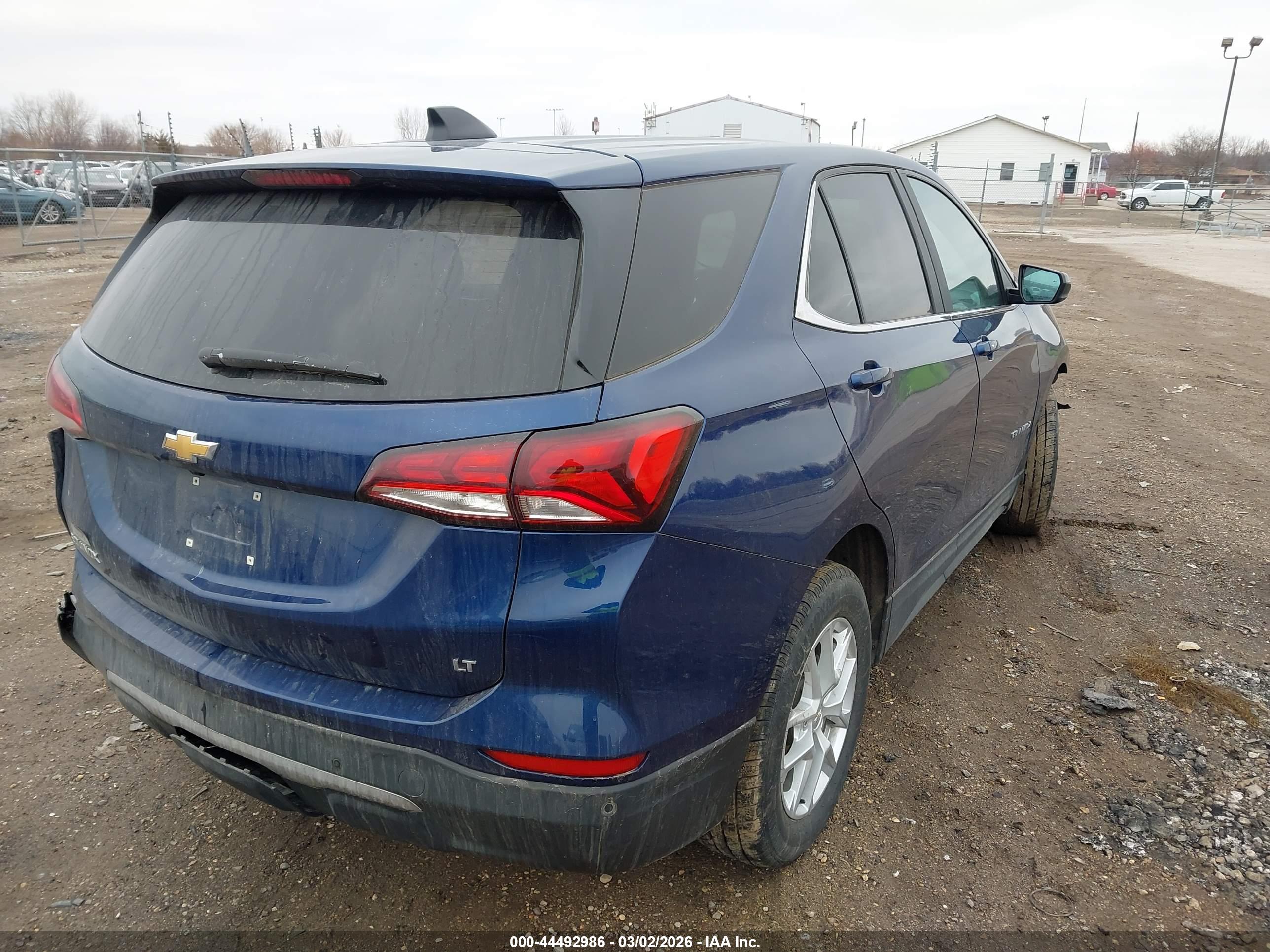 CHEVROLET EQUINOX image 4