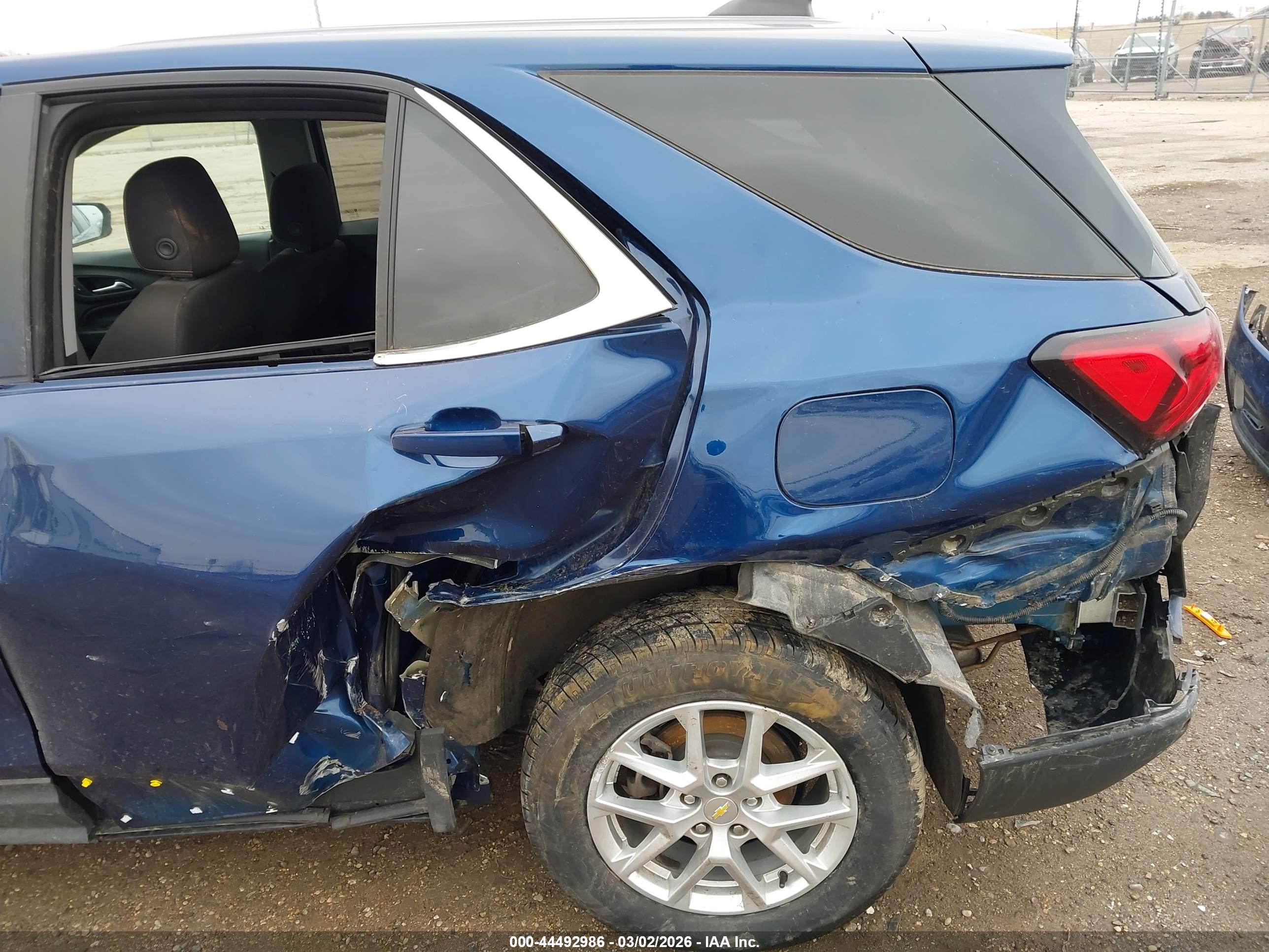 CHEVROLET EQUINOX image 6
