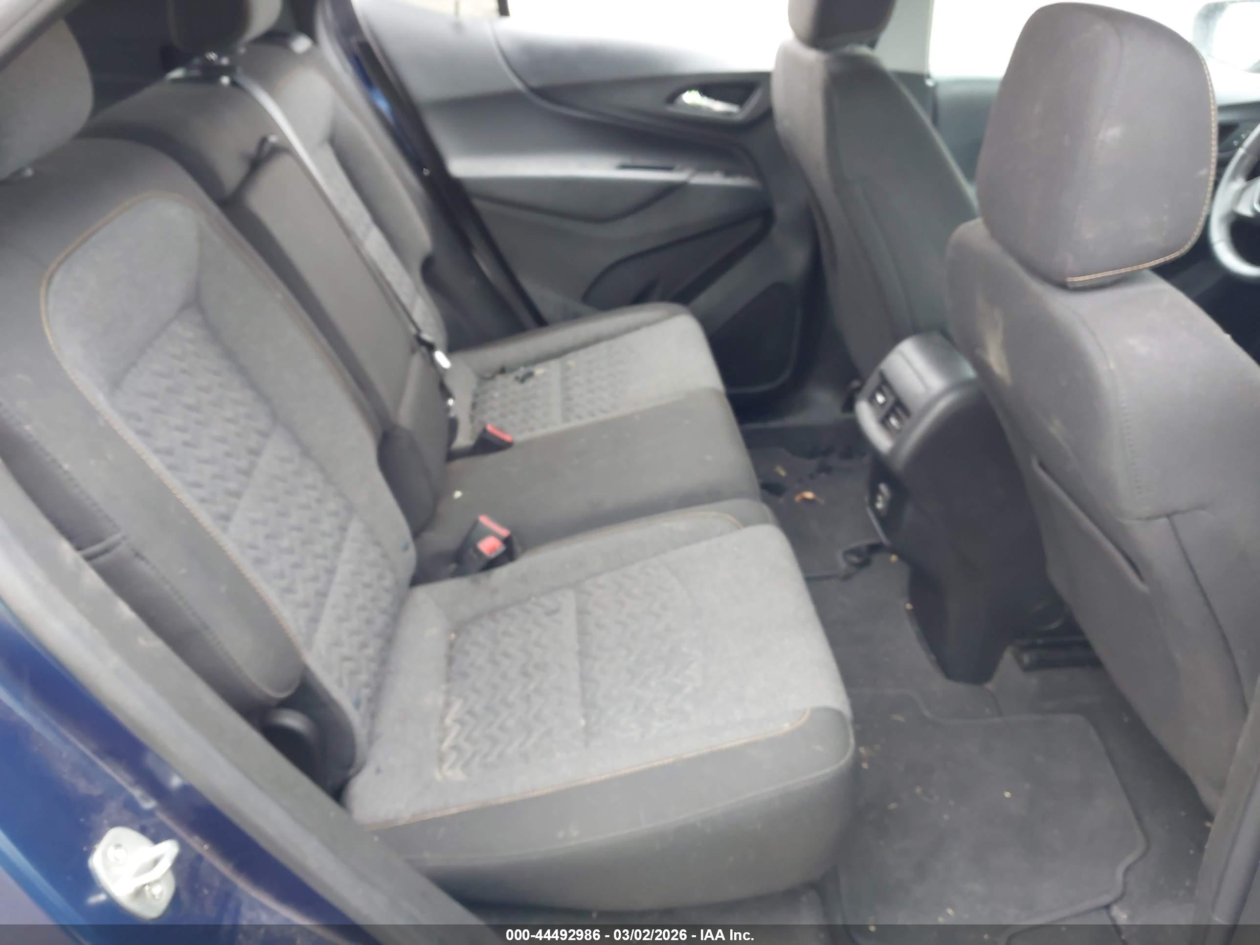 CHEVROLET EQUINOX image 8