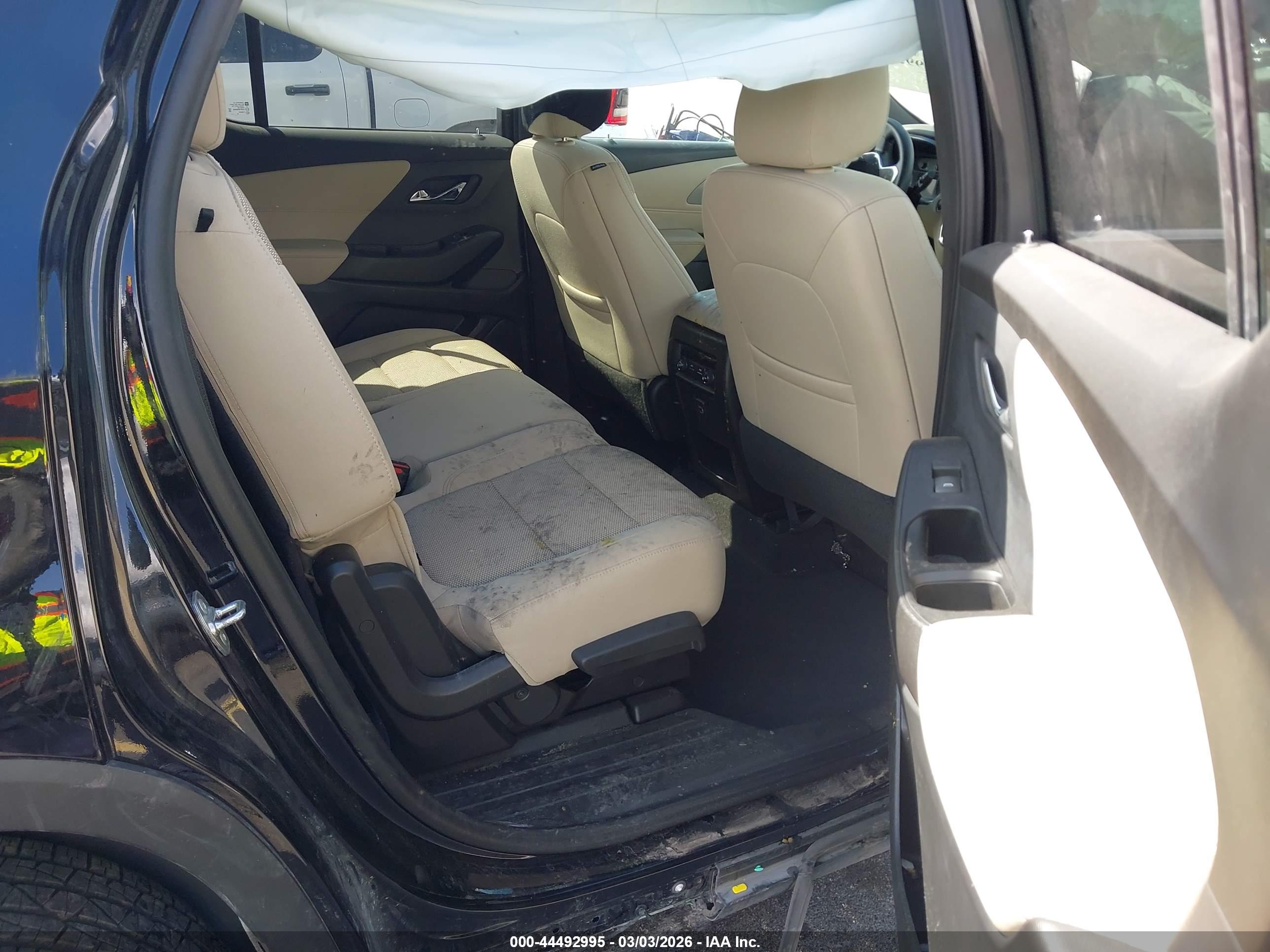 CHEVROLET TRAVERSE image 8