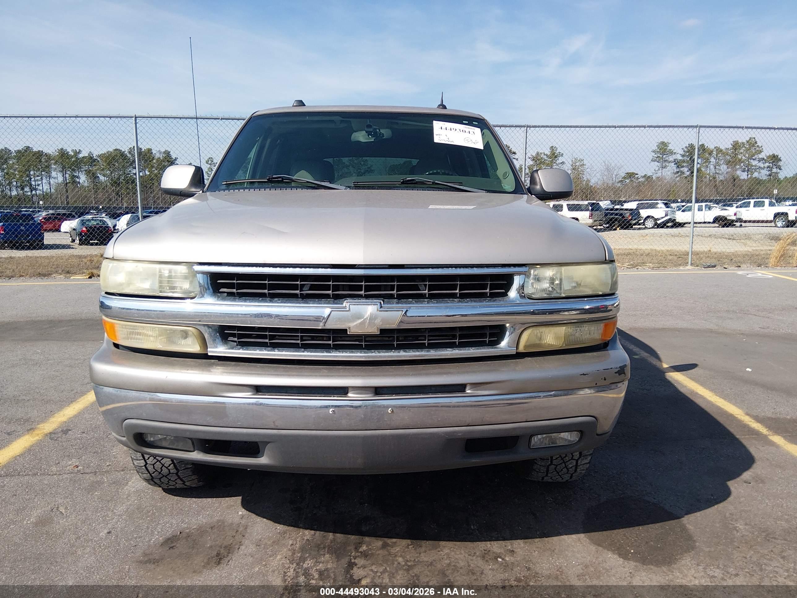 CHEVROLET TAHOE image 6