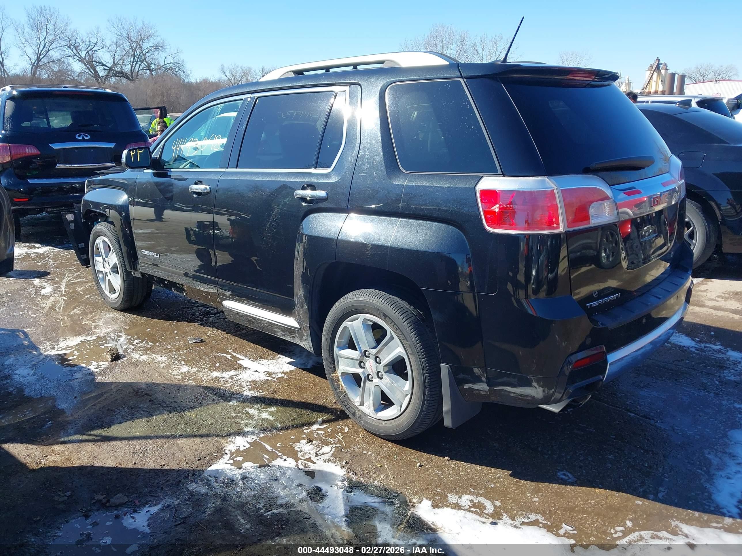 GMC TERRAIN image 3