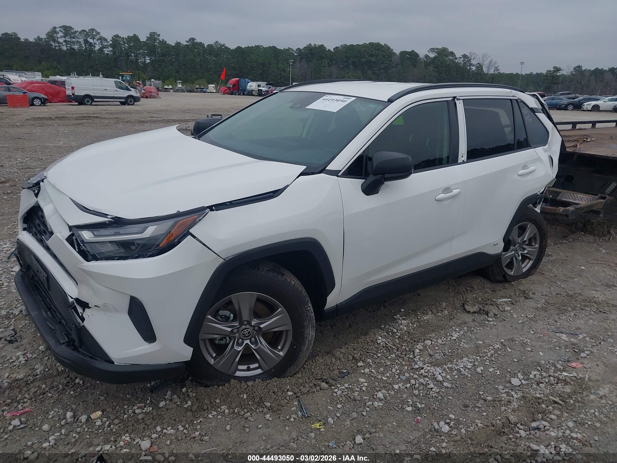 TOYOTA RAV4 image 2