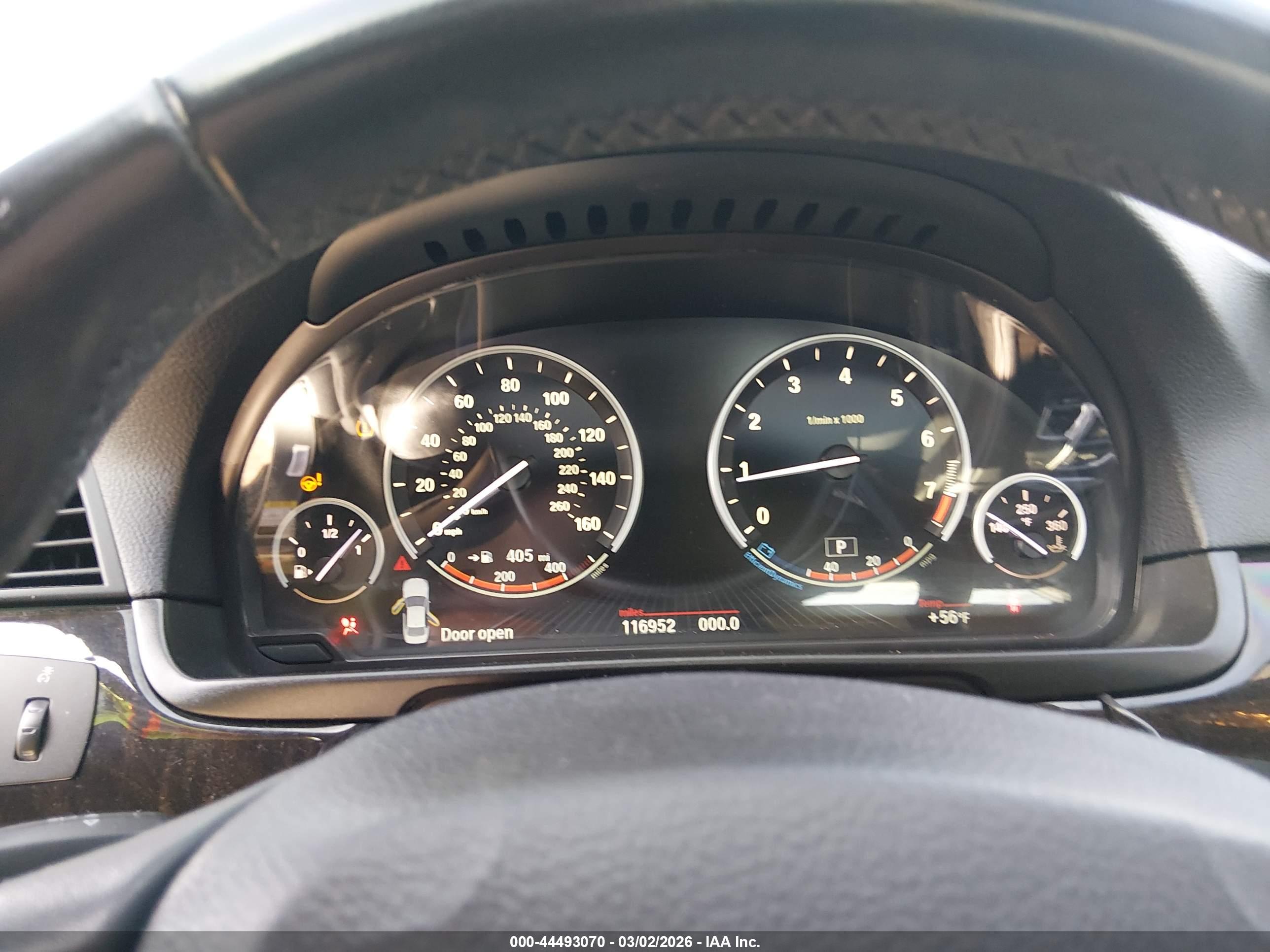 BMW 528I image 7